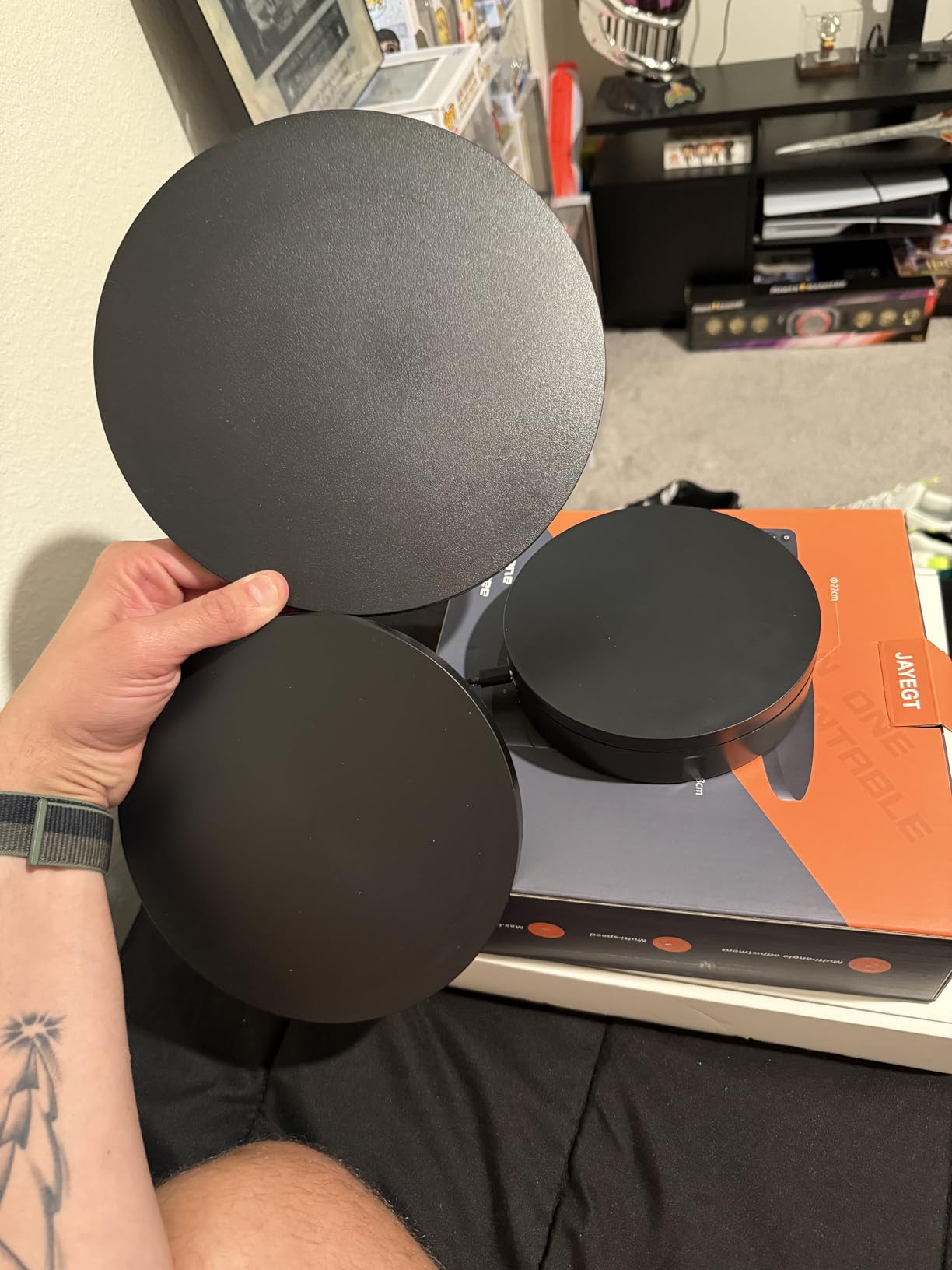 JAYEGT 3 in1 Motorized Rotating Display Stand with 5.74 /7.08/ 8.66 inch Replacement Cover,Max 22lbs Load,360 Electronic Turntable for Photography Products (3 in1 / Black/ With Remote controller) customer photo 1