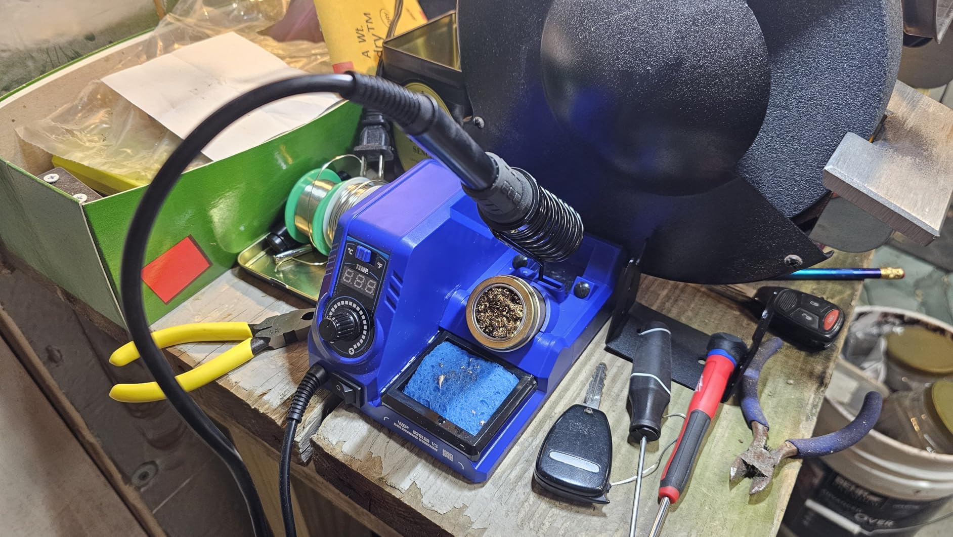 WEP 926LED V3 Soldering Station 130W MAX Soldering Iron Kit with Solder Wire, 5 Soldering Tips, Tweezers, Solder Sucker, Tip Cleaner, Temperature Control, Sleep Mode, C-F Conversion customer photo 1