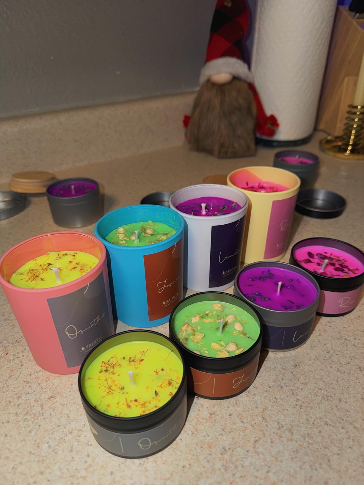 SAEUYVB Candle Making Kit - DIY Starter Soy Candle Making Supplies/Kit - Soy Wax, 10 Jars & Tins, 10 Pleasant Scents, Color Dyes & More,Perfect Candle Making Kit for Adults customer photo 2