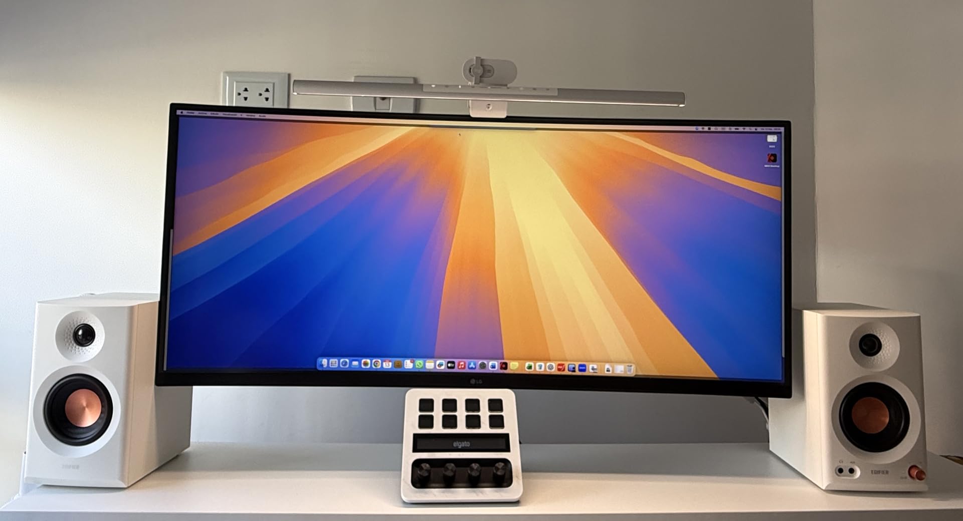 Logitech Brio 101 Full HD 1080p Webcam for Meetings, Streaming, Desktop, Laptop, PC - Built-in Mic, Shutter, Works with Zoom, Microsoft Teams, Nintendo Switch 2's new GameChat Mode, USB-A, Black customer photo 2