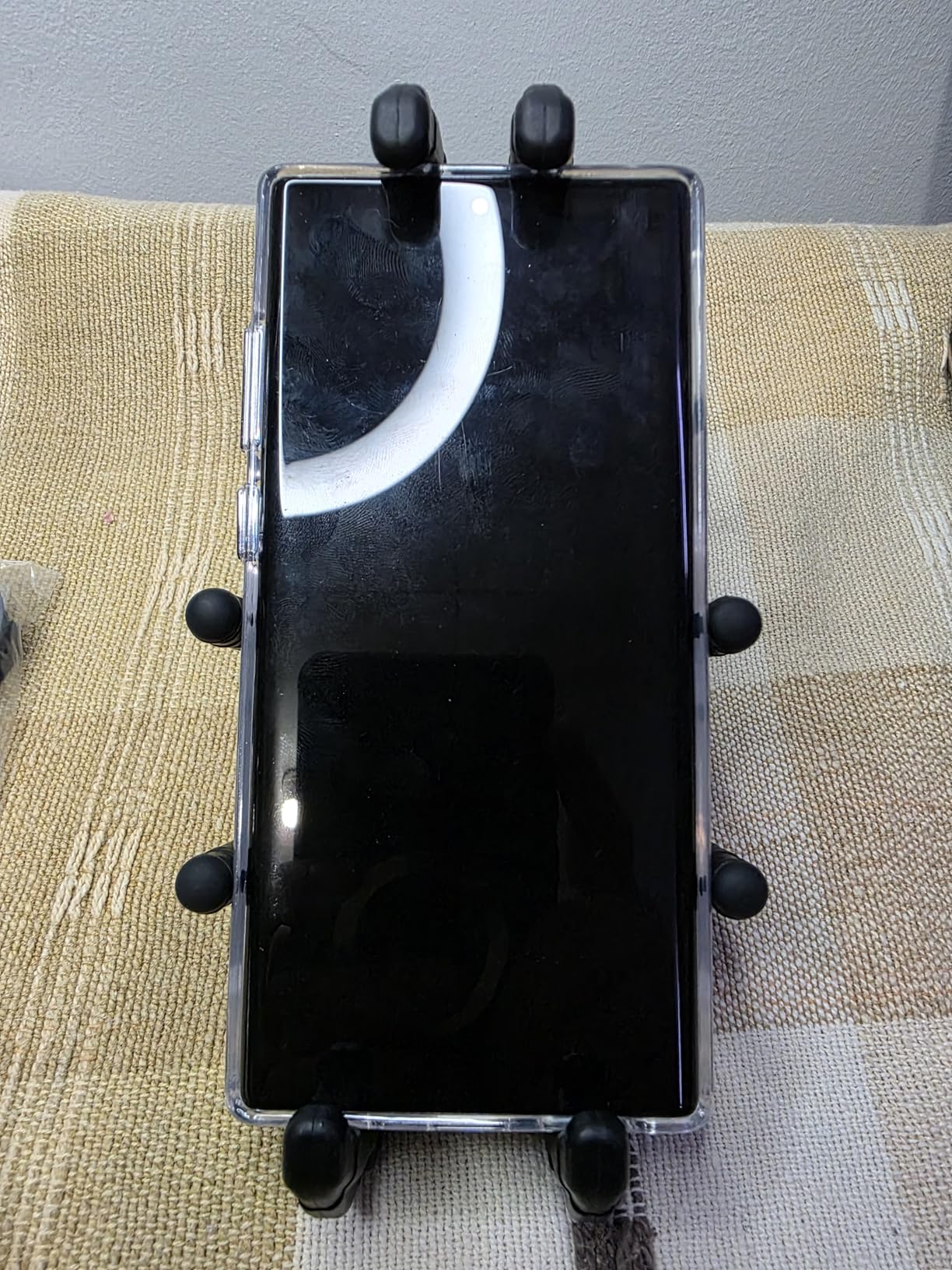BRCOVAN Anti-Theft Motorcycle Phone Mount Holder with Vibration Dampener & High-Speed Secure Lock, Adjustable Size Handlebar Cellphone Cradle customer photo 1