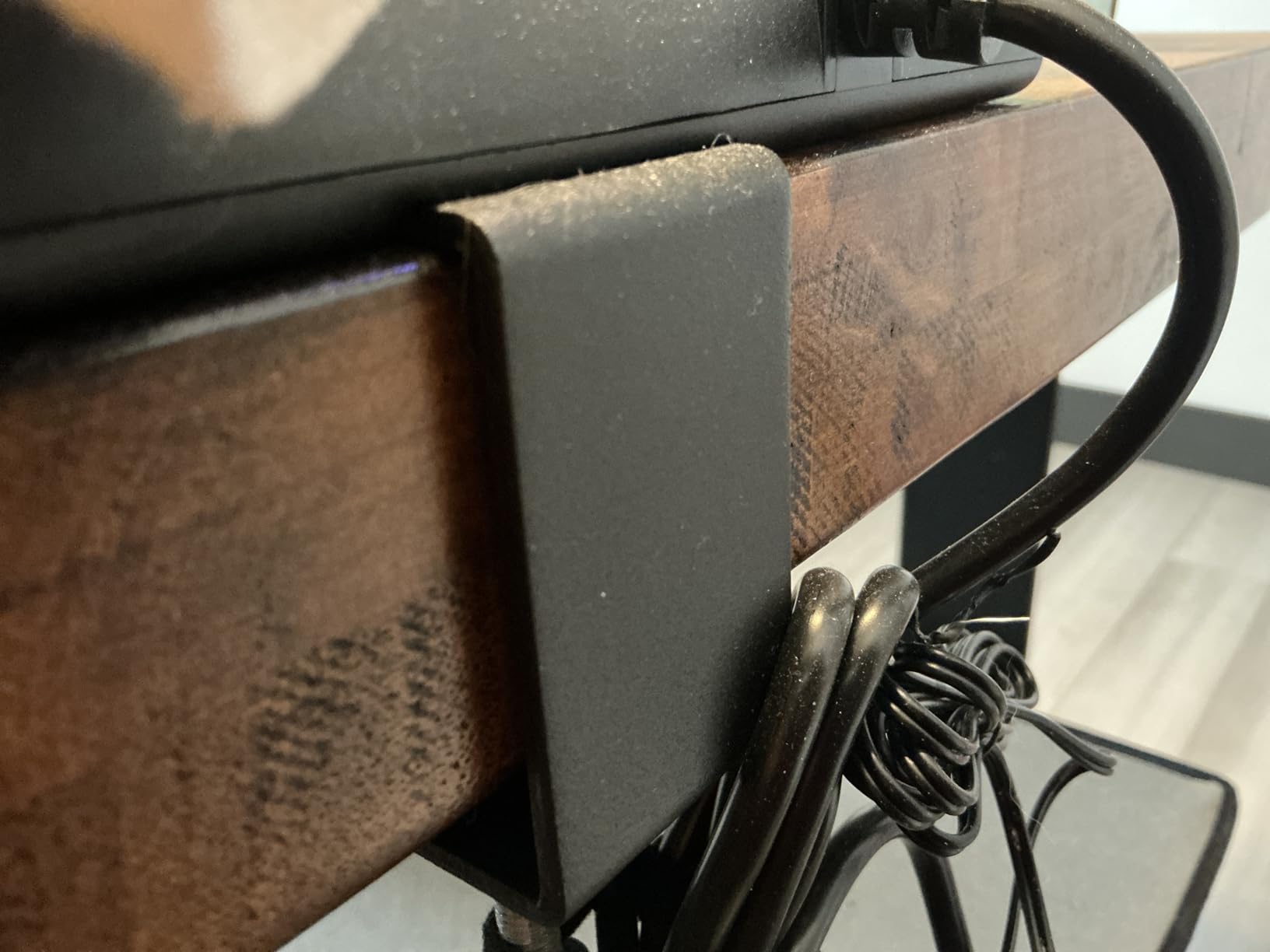 Jgstkcity Desk Clamp Power Strip USB C, 40W Total Fast Charging Station, 4 PD 20W USB C Ports, Desk Edge Mount Surge Protector, 5 Outlets, Fit 1.96