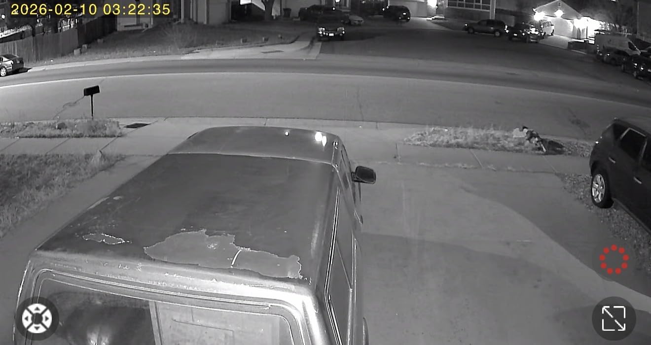 SEHMUA Solar Security Cameras Wireless Outdoor, 2K 360° View Battery Powered Outdoor Camera, WiFi Home Security with Spotlight Color Night Vision, PIR Sensor customer photo 1