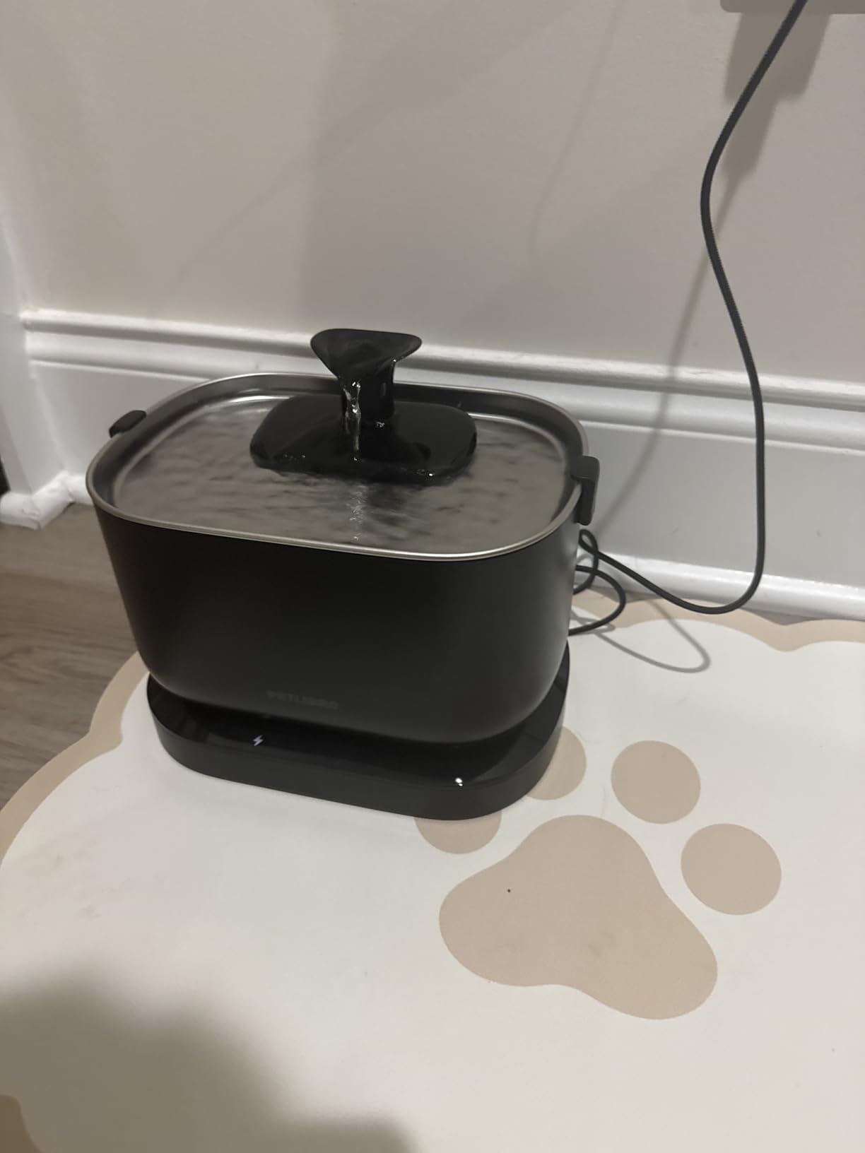 PETLIBRO Cat Water Fountain, Cordless Pet Water Fountain Battery Operated, 2.5L/84oz Dockstream Water Fountains for Cats Indoor, Cat Fountain with Stainless Steel Tray, Easy to Clean BPA-Free customer photo 2