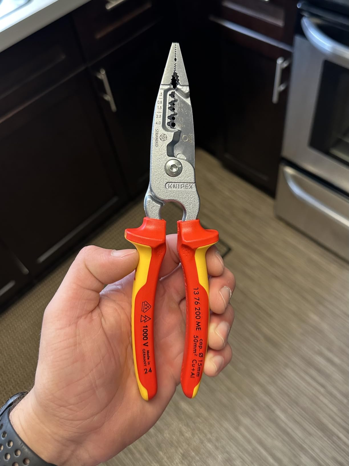 KNIPEX 13 76 200 ME Multifunction Electrician's Pliers Metric Model Insulated with Multi-Component Cases, VDE Tested Chrome-Plated 200 mm customer photo 1