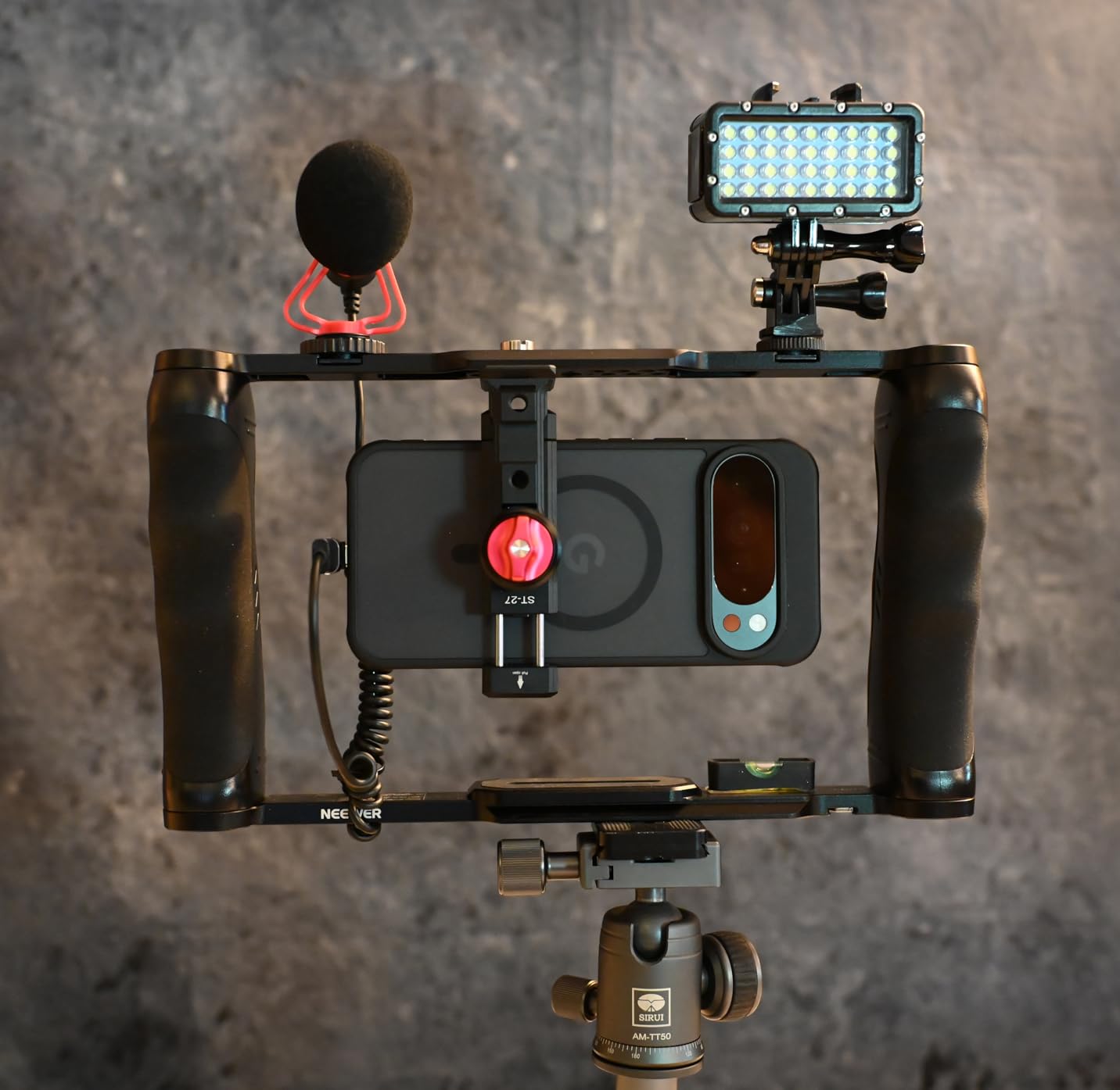 NEEWER Video Camera Cage Rig with Arca Type Base/Dual Grips/Expansion Holes/15mm Rods, Universal Stabilizer Compatible with Sony Canon Nikon DSLR/DSLM, Compatible with SmallRig Accessories, CA016 customer photo 1