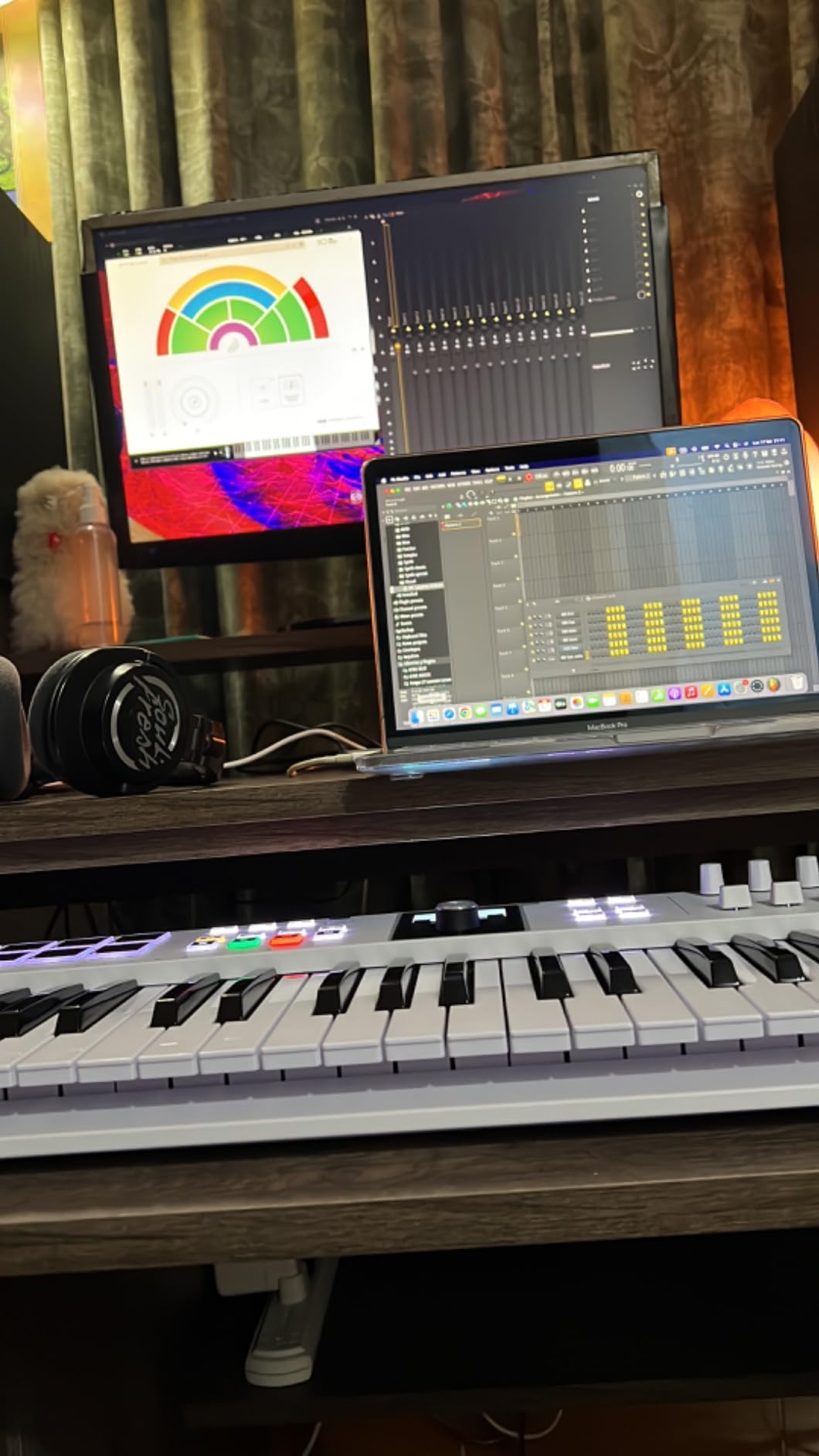 Arturia KeyLab Essential mk3 - 49 Key USB MIDI Keyboard Controller with Analog Lab V Software Included customer photo 1