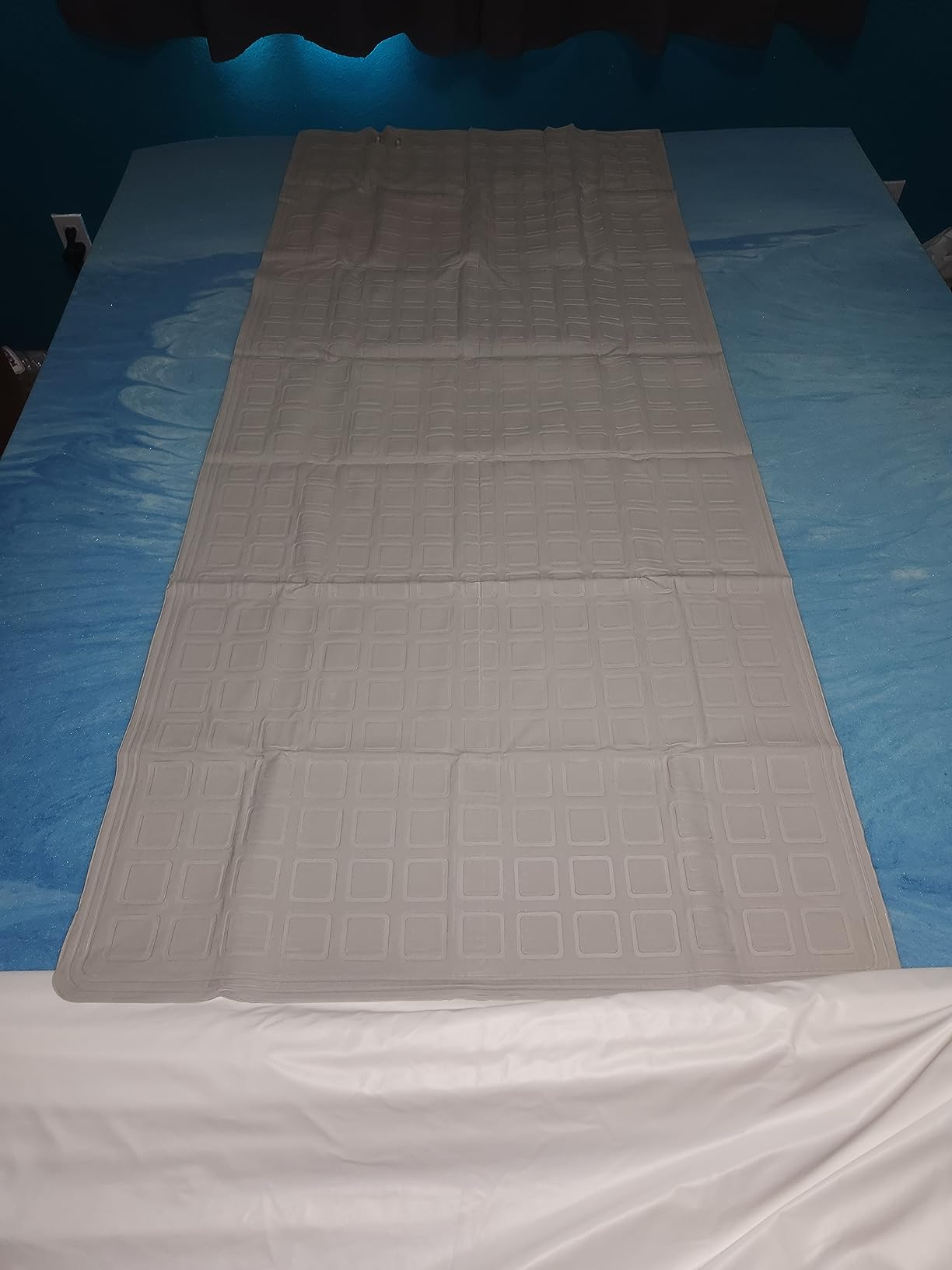 AquaPad Breeze Water Cooling Mattress Pad, 5 YR AquaCoverage, Remote Control, EvapoChill & SuperBlue Technology, Smooth, Hydro Cooled Mattress Topper, Bed Chiller (63x28 (Twin/Twin XL/Half Queen)) customer photo 1