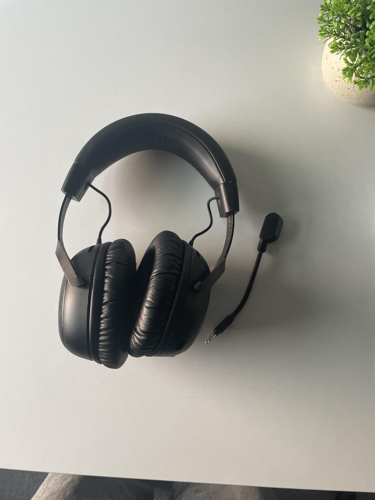 HyperX Cloud III - Wired Gaming Headset, PC, PS5, Xbox Series X|S, Angled 53mm Drivers, DTS Spatial Audio, Memory Foam, Durable Frame, Ultra-Clear 10mm Mic, USB-C, USB-A, 3.5mm - Black customer photo 1