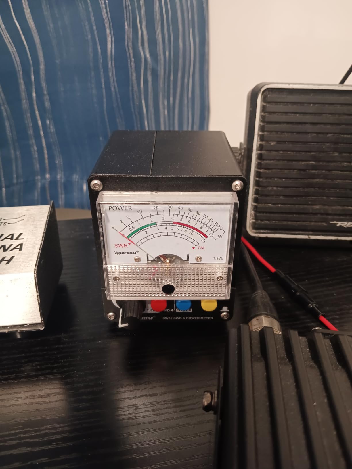 Mcbazel Surecom SW-32UV 125-525MHz 100Watt SWR & Power Meter Black customer photo 1