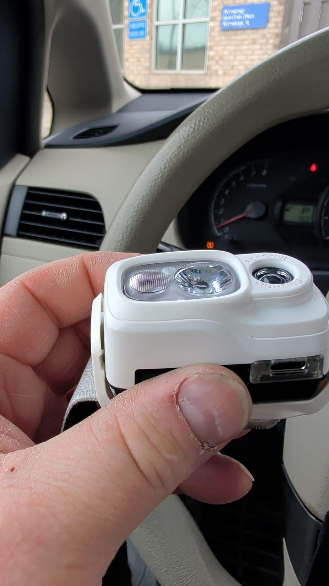 PETZL Swift RL Headlamp - Lightweight & Rechargeable 1100 Lumen Headlamp - Black customer photo 2