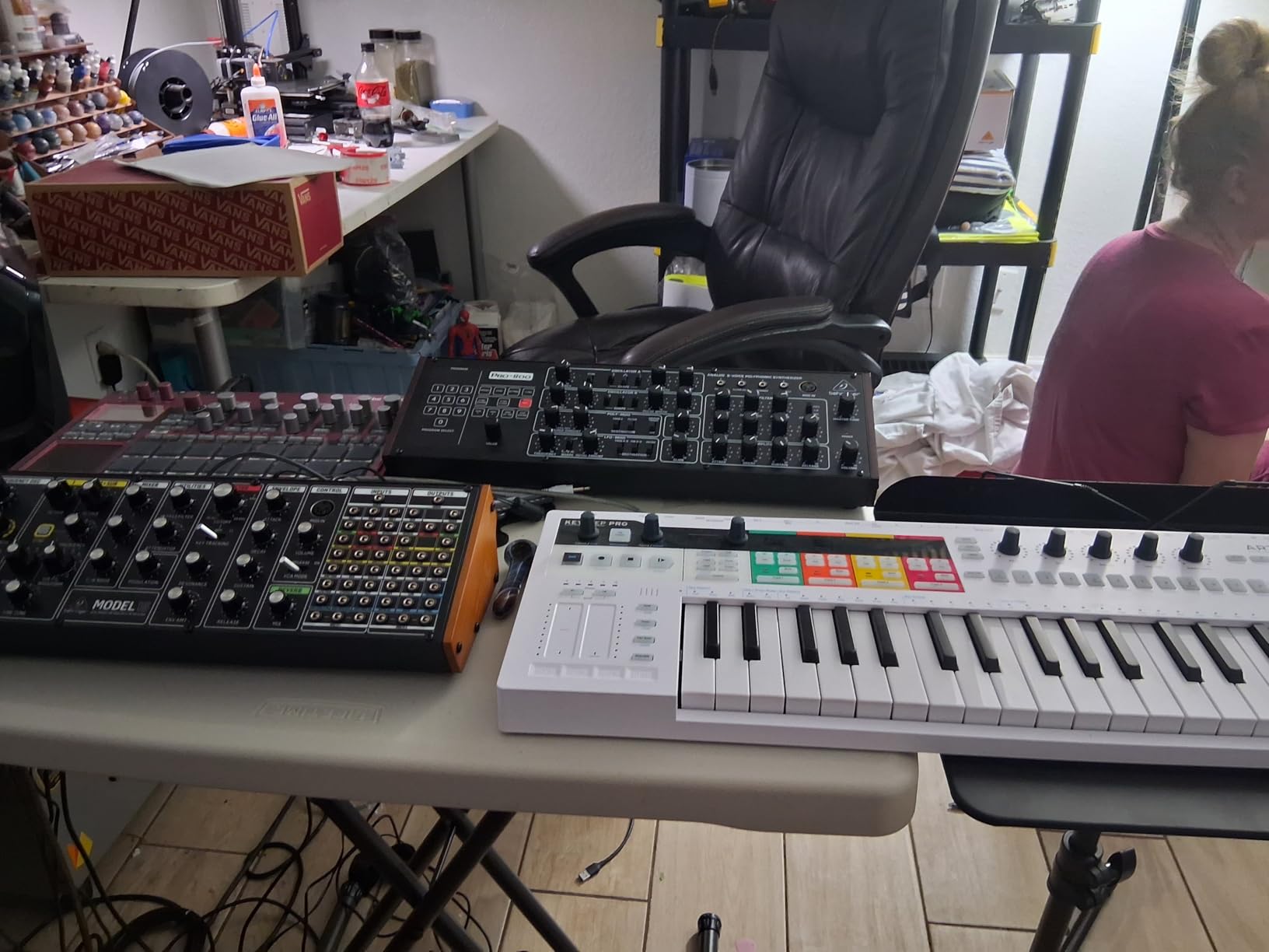 Behringer PRO-800 Classic Analog 8-Voice Polyphonic Synthesizer with 2 VCOs, Arpeggiator, Sequencer customer photo 1