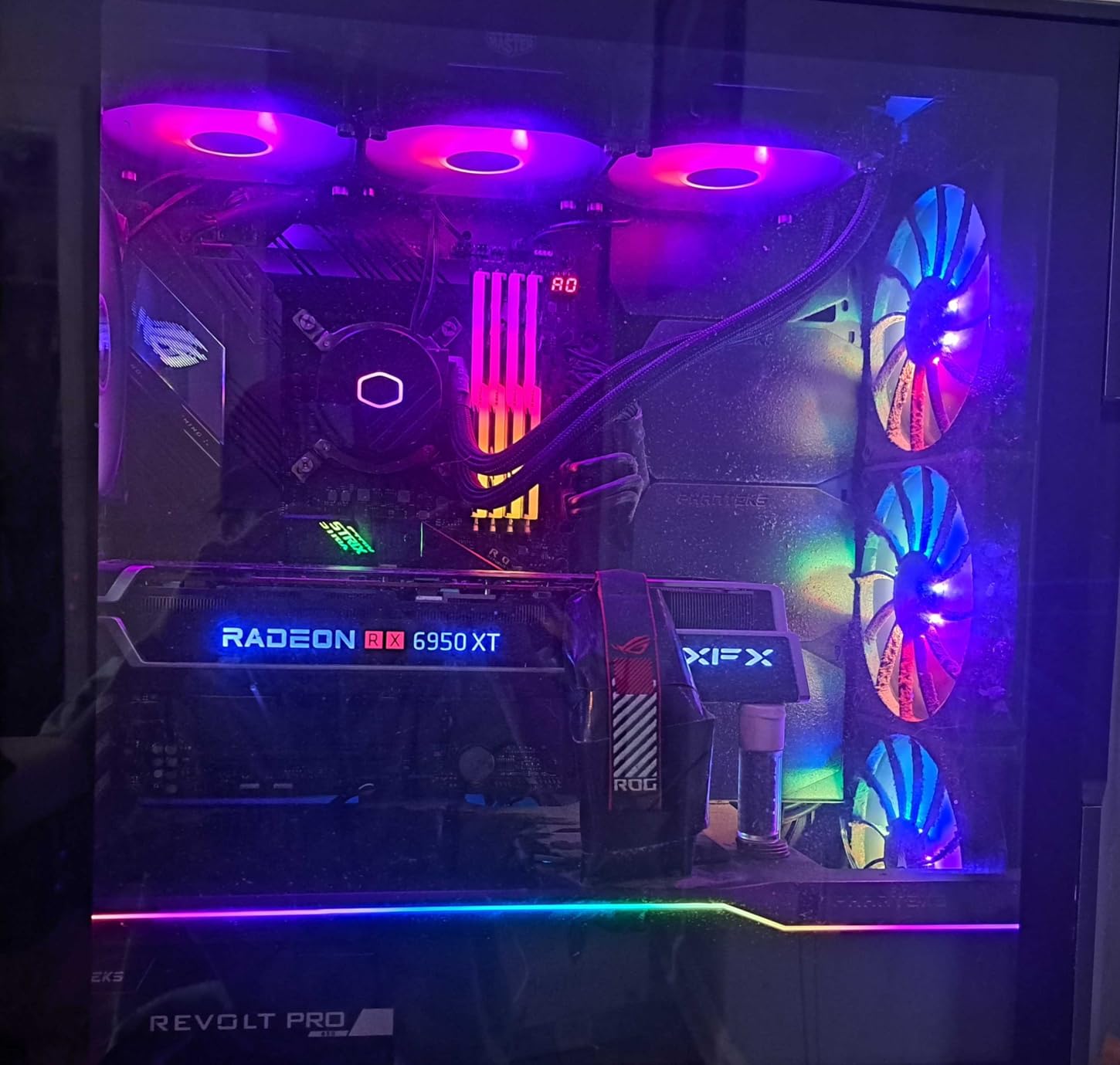 Cooler Master MasterLiquid 360L Core 360mm Close-Loop AIO Liquid Cooler, ARGB Sync, Gen S Coldplate Pump, 120mm PWM, CryoFuze 14W/mK, AMD Ryzen AM5/AM4, Intel LGA1700/1200 (MLW-D36M-A18PZ-R1), Black customer photo 1