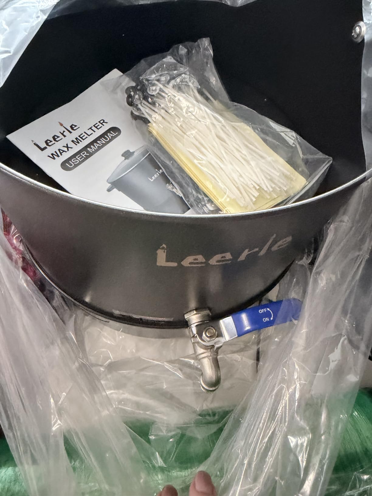 Leerie 20Lbs Commercial Wax Melter for Candle Making, L10 Extra Large Electric Wax Melting Pot Kit for Candle Making Business with Heating Core Brass Spout & Temp Control & Heat Resistant Handle customer photo 2