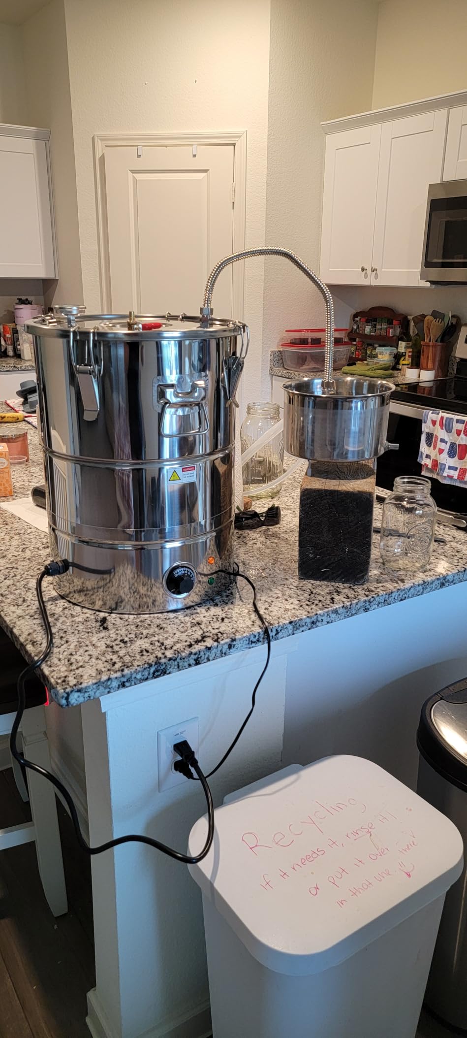 VEVOR Electric Alcohol Still 8Gal/30L, Alcohol Distiller, Distillery Kit for Alcohol include Pump & One-way Exhaust Valve & Thermometer customer photo 1