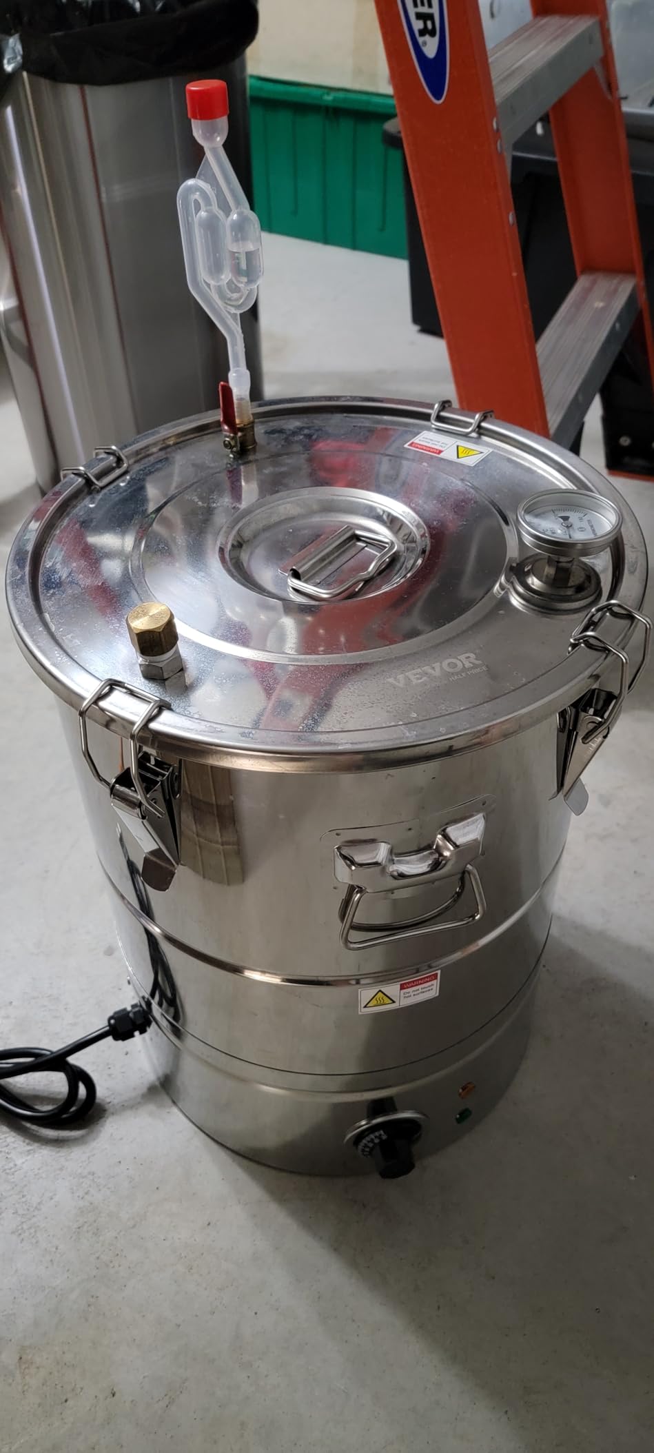 VEVOR Electric Alcohol Still 8Gal/30L, Alcohol Distiller, Distillery Kit for Alcohol include Pump & One-way Exhaust Valve & Thermometer customer photo 2
