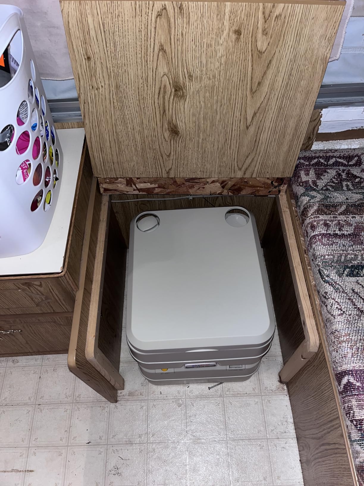 SEAFLO Portable Toilet for RV, Boat, and Camping (5.3 Gallon - Multifunctional) customer photo 1