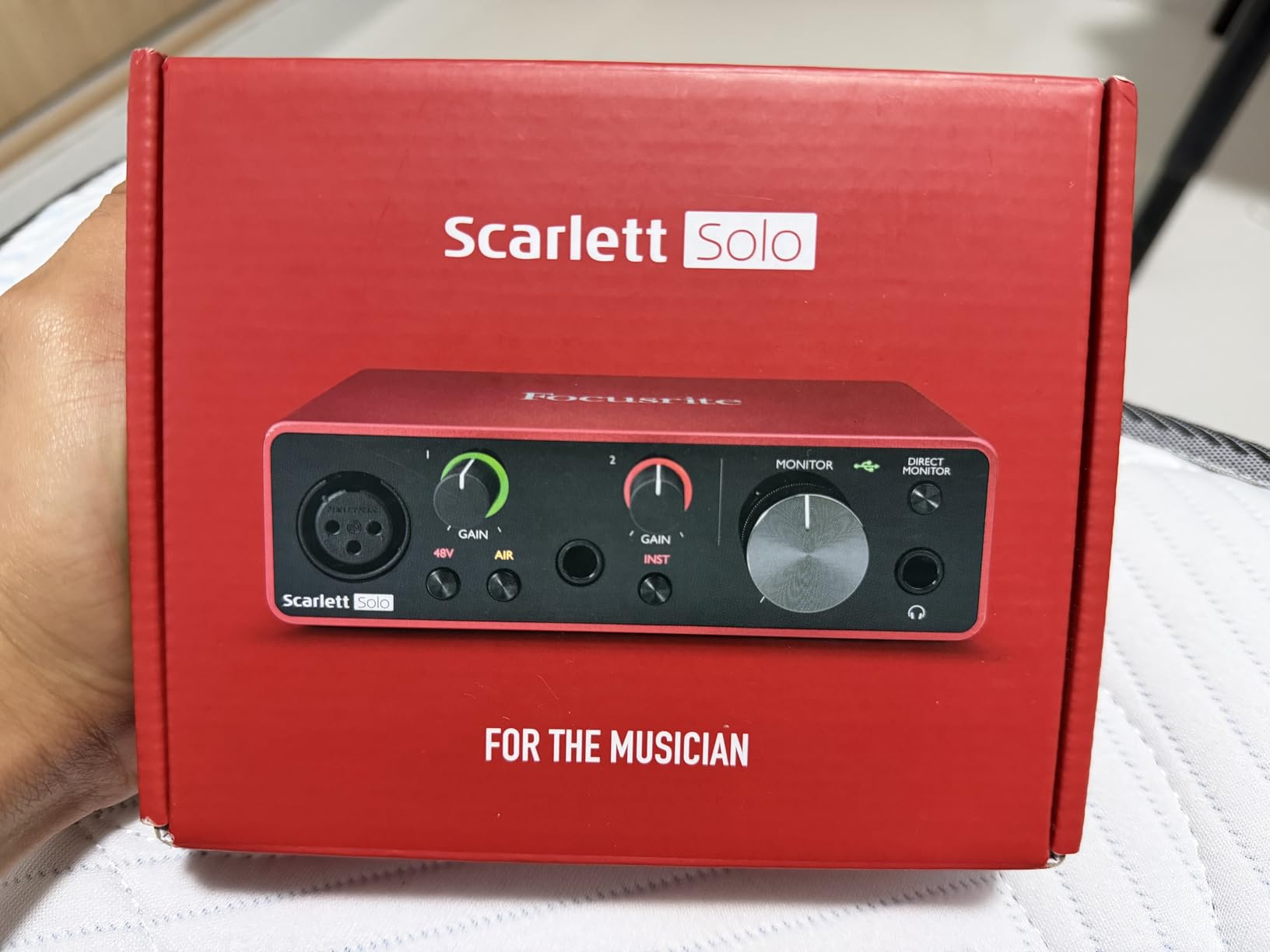 Focusrite Scarlett 2i2 4th Gen USB Audio Interface for Recording, Songwriting, Streaming and Podcasting - High-Fidelity, Studio Quality Recording, and All the Software You Need to Record customer photo 1