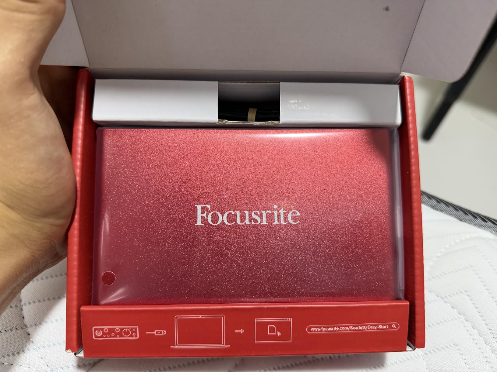 Focusrite Scarlett Solo 4th Gen USB Audio Interface, for the Guitarist, Vocalist, or Producer - High-Fidelity, Studio Quality Recording, and All the Software You Need to Record customer photo 2