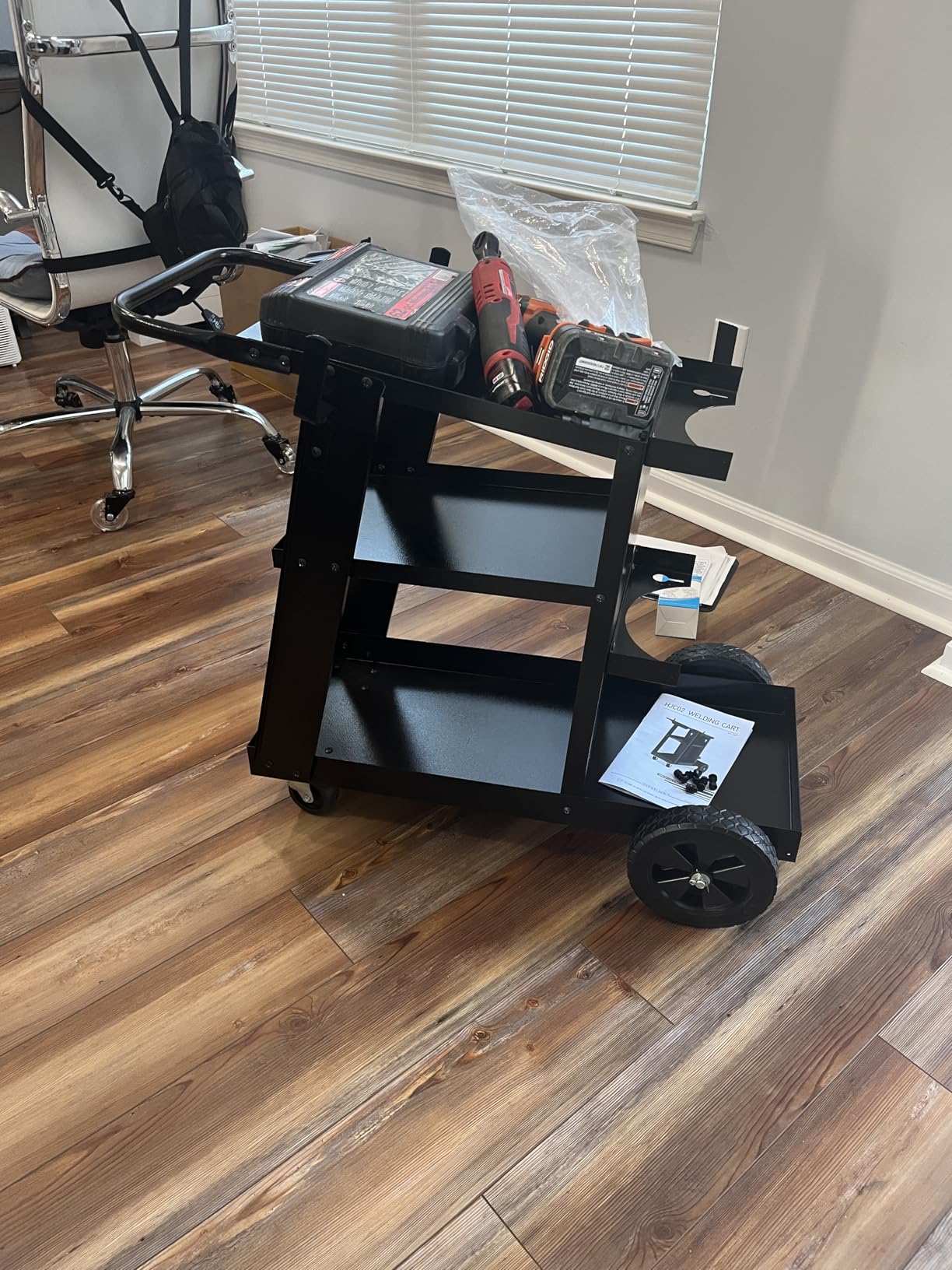 YESWELDER Welding Cart for TIG MIG Welder and Plasma Cutter, Tilt-Table Large Storage 360° Rolling Welding Trolley customer photo 1