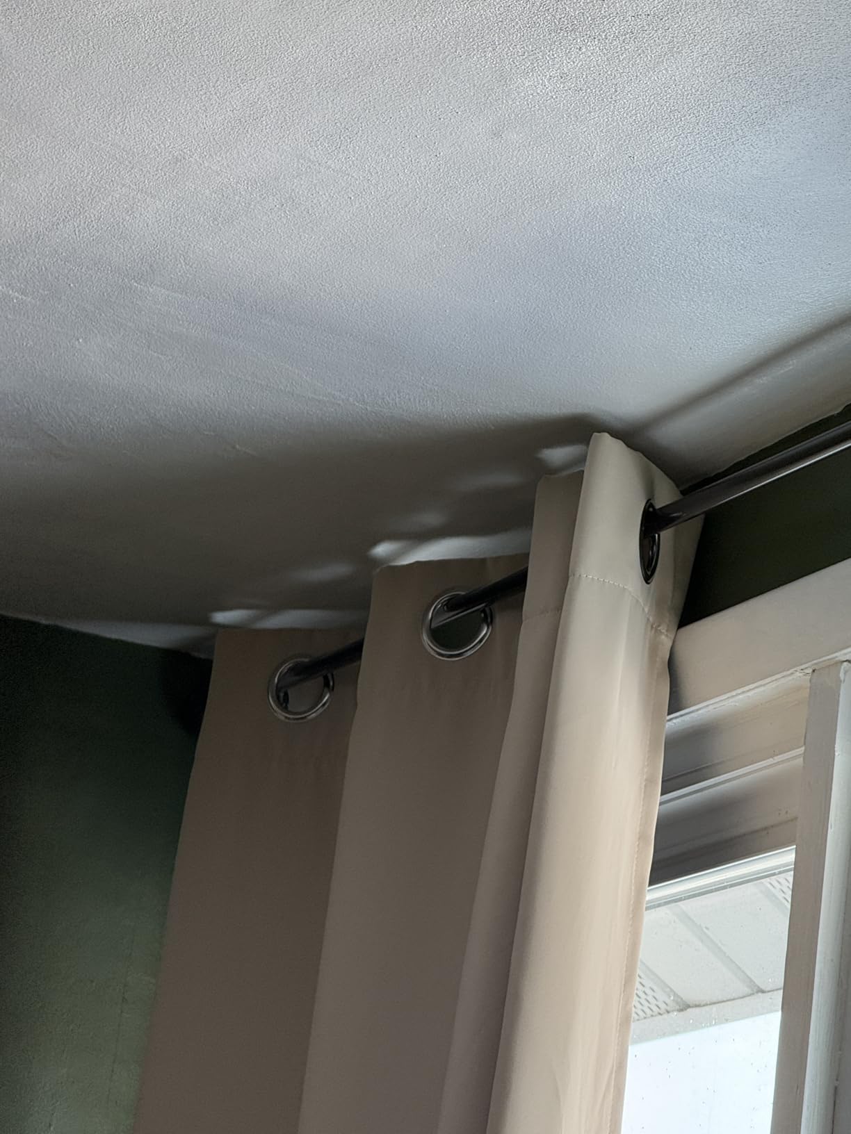 SwitchBot Automatic Curtain Opener - Bluetooth Remote Control Smart Curtain with App/Timer, Upgraded High-Performance Motor, Add SwitchBot Hub to Work with Alexa, Google Home, HomeKit customer photo 2