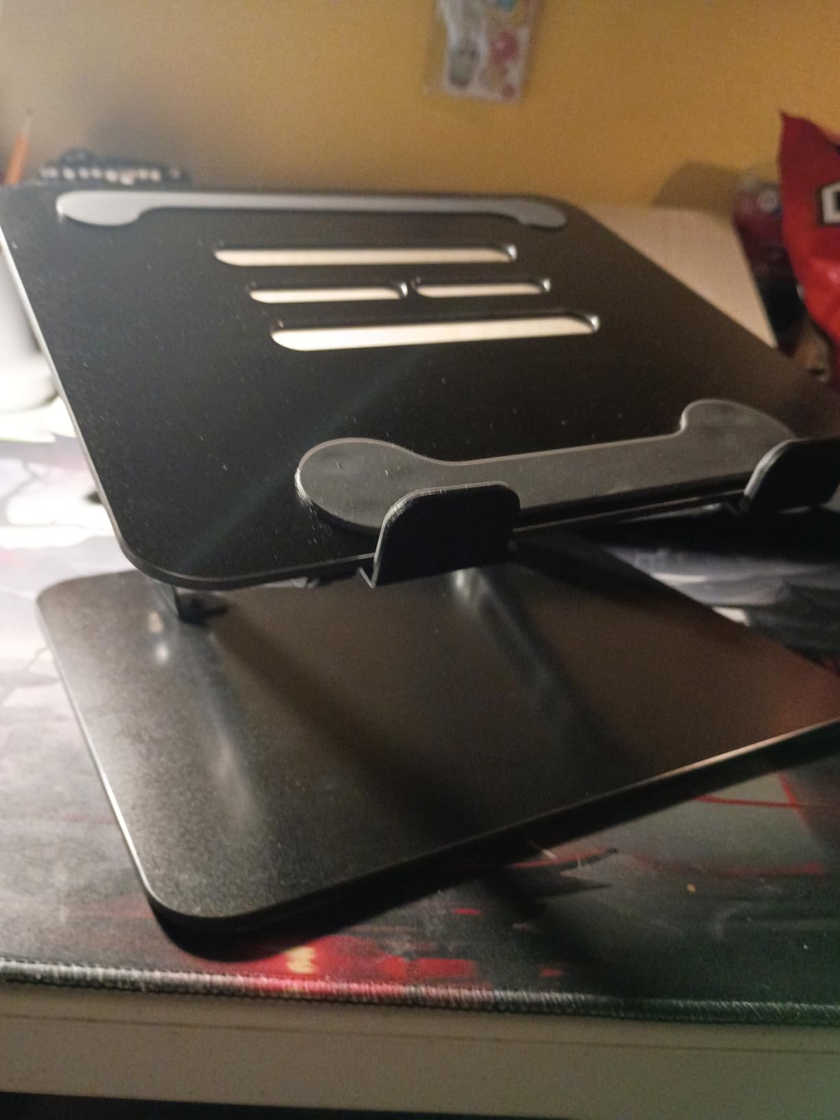 Adjustable Laptop Stand for Desk, Metal Foldable Laptop Riser Holder, Portable Desktop Book Stands, Ventilated Cooling Computer Notebook Stand Compatible with 10-15.6