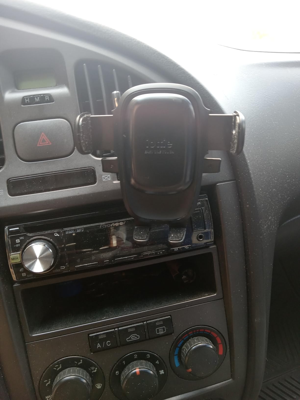 iOttie Easy One Touch Advanced Air Vent Car Phone Mount - Universal Cell Phone Holder for iPhone, Google, Samsung, Moto, LG, and All Other Smartphones customer photo 1