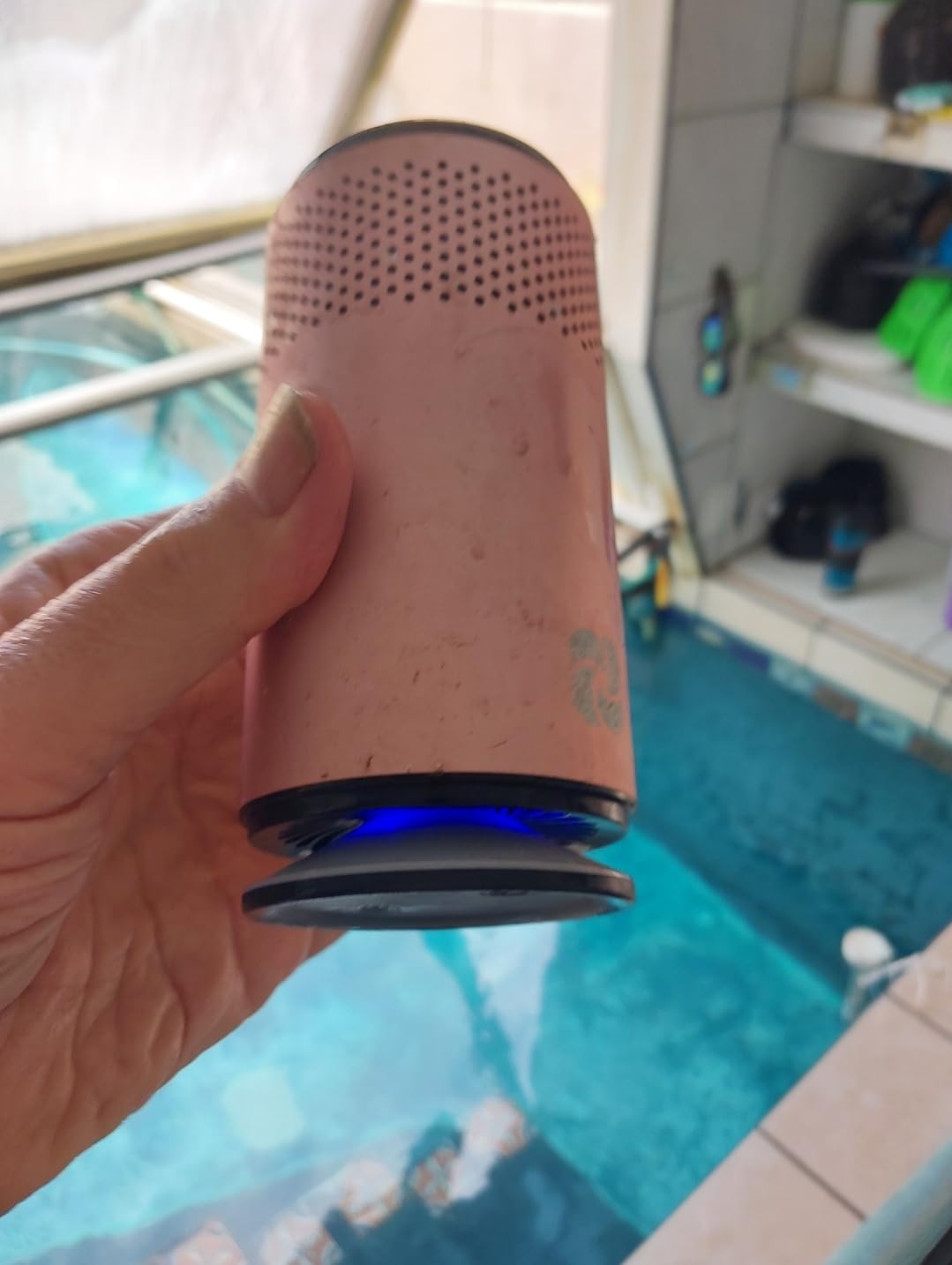 A2 UV & HEPA Portable Air Purifier - 5.6 in tall, 11 oz, Ideal for Travel, In-Car, Mini Air Purifier (Silver) customer photo 1