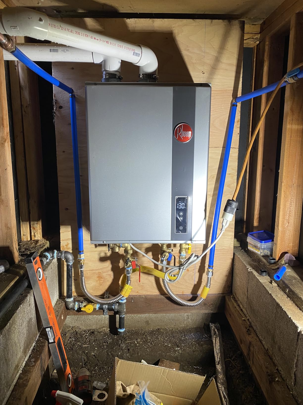 Rheem RTGH-95DVELP-3 Super High Efficiency Condensing Indoor Tankless Liquid Propane Water Heater, 9.5 GPM with WiFi customer photo 2