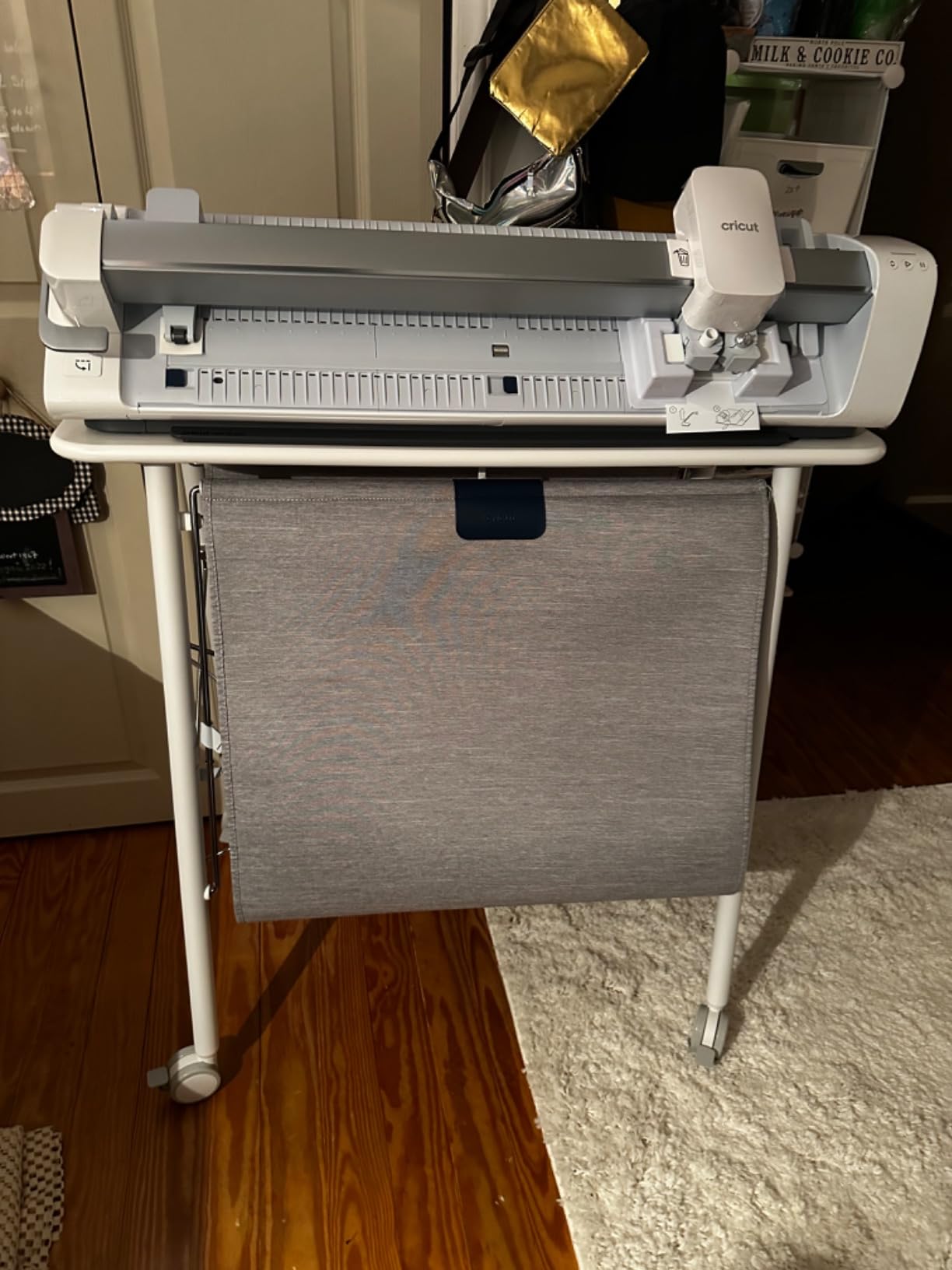 Venture | Wide-Format Smart Cutting Machine (25 inch), Precision cuts up to 100+ Materials at Commercial speeds customer photo 1