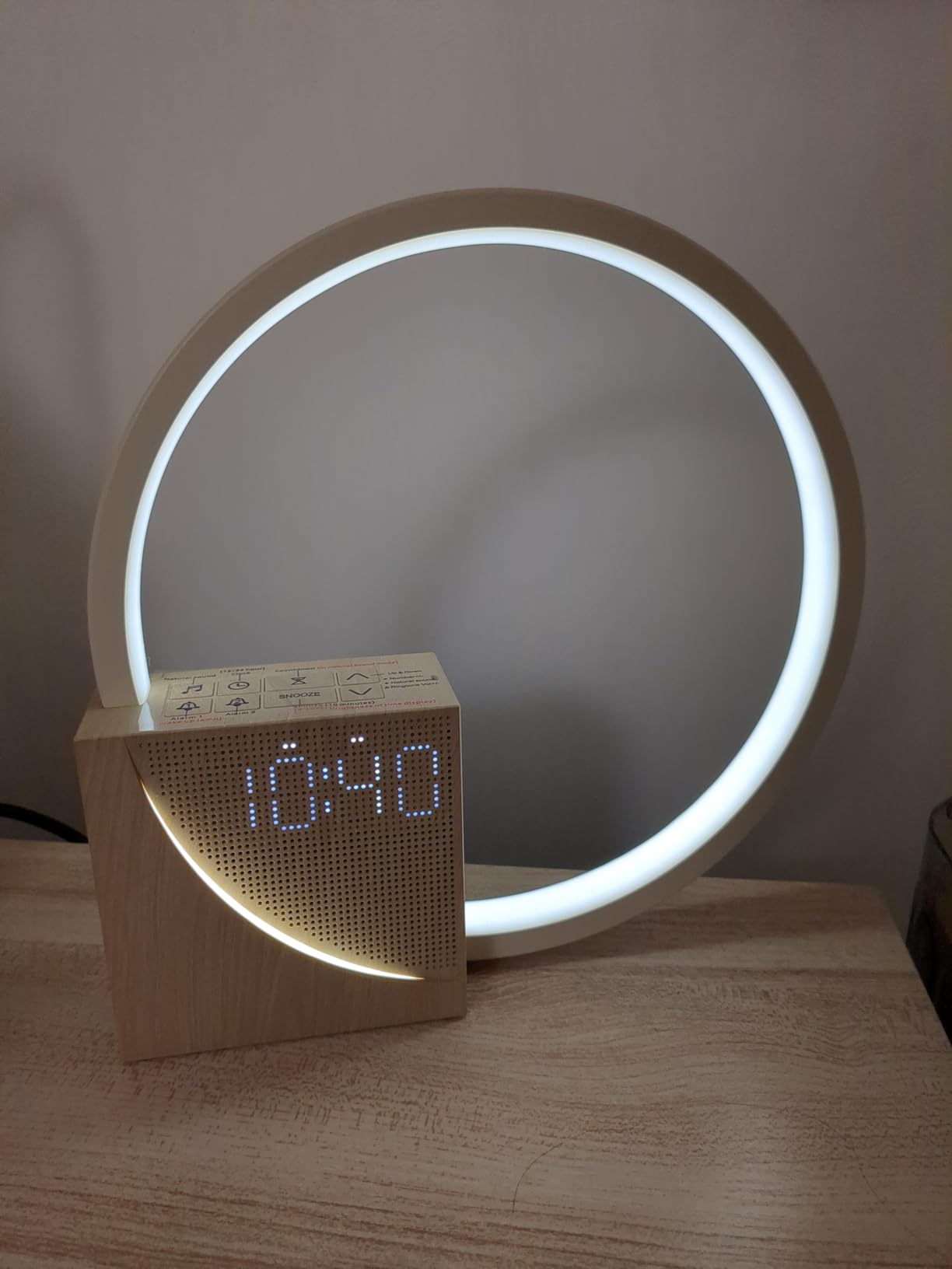 Vivilumens Sunrise Alarm Clock for Heavy Sleepers Adults, Wake-up Light, Sleep Aid 10 White Noise Sound Machines with 30/60/90 Timer, 3 Level Dimmable Touch Table Lamp with Snooze USB Charger Port customer photo 1