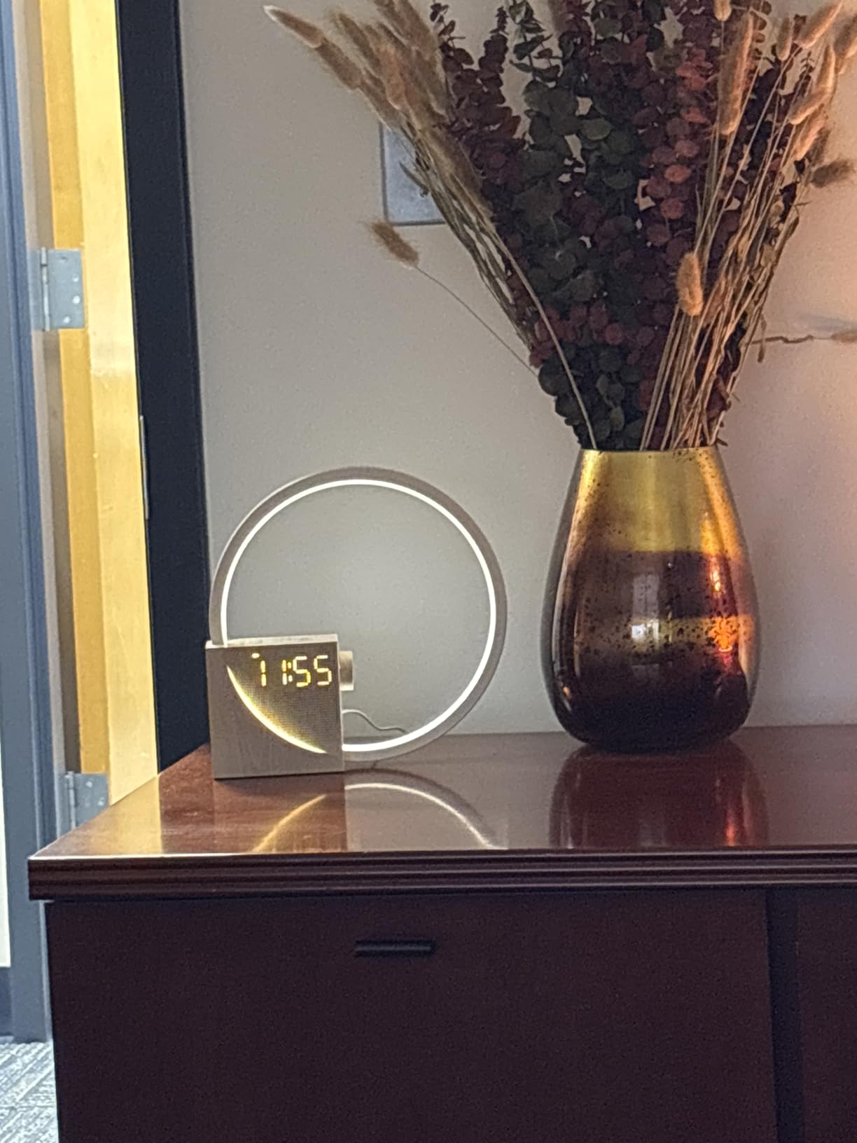 Vivilumens Sunrise Alarm Clock for Heavy Sleepers Adults, Wake-up Light, Sleep Aid 10 White Noise Sound Machines with 30/60/90 Timer, 3 Level Dimmable Touch Table Lamp with Snooze USB Charger Port customer photo 2