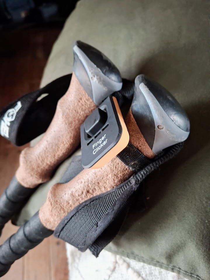 Educator Dog Training Finger Clicker - Audible Positive Reinforcement Trainer with Adjustable Sound & Velcro Finger Strap - Portable Pet Obedience Training Tool, Red customer photo 1