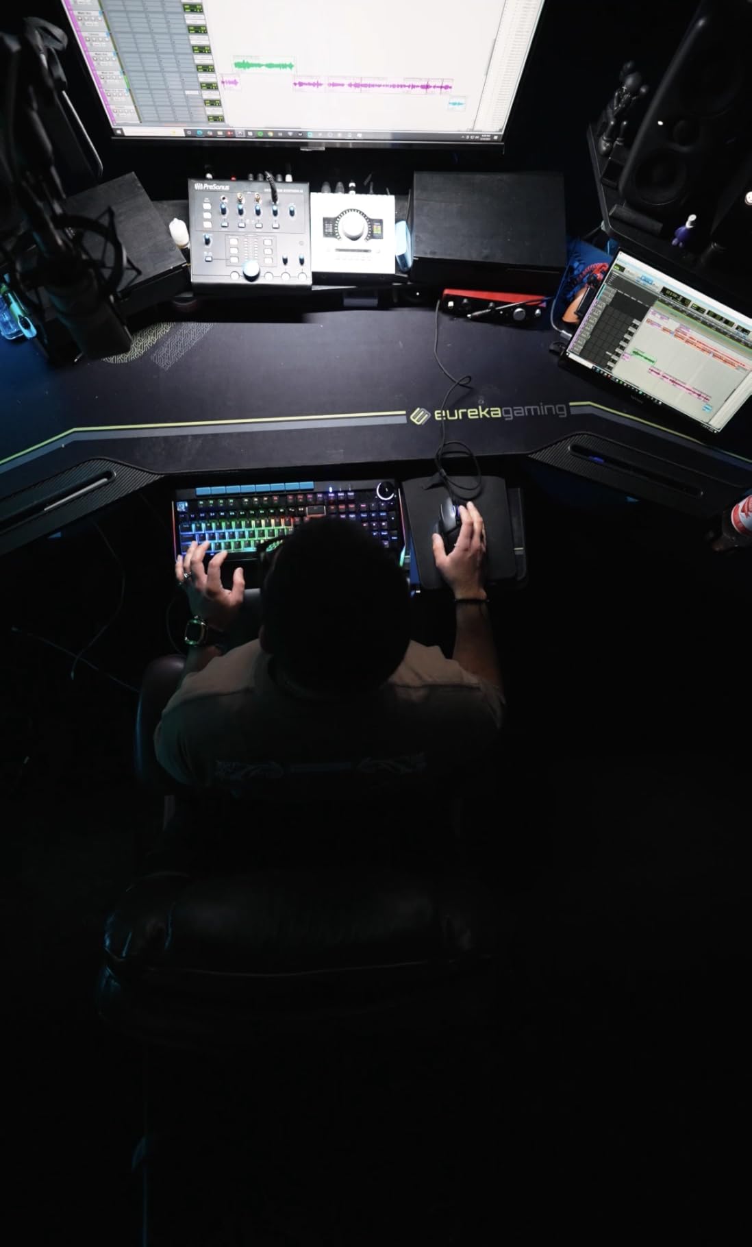 EUREKA ERGONOMIC Aero 72 Inch Gaming Desk with Keyboard Tray, Large Computer Desk Led Lights, Wing-Shaped Monitor Stand Dual Headphone Hanger Cup Holder for Studio,Streamer,Live,Maple customer photo 1