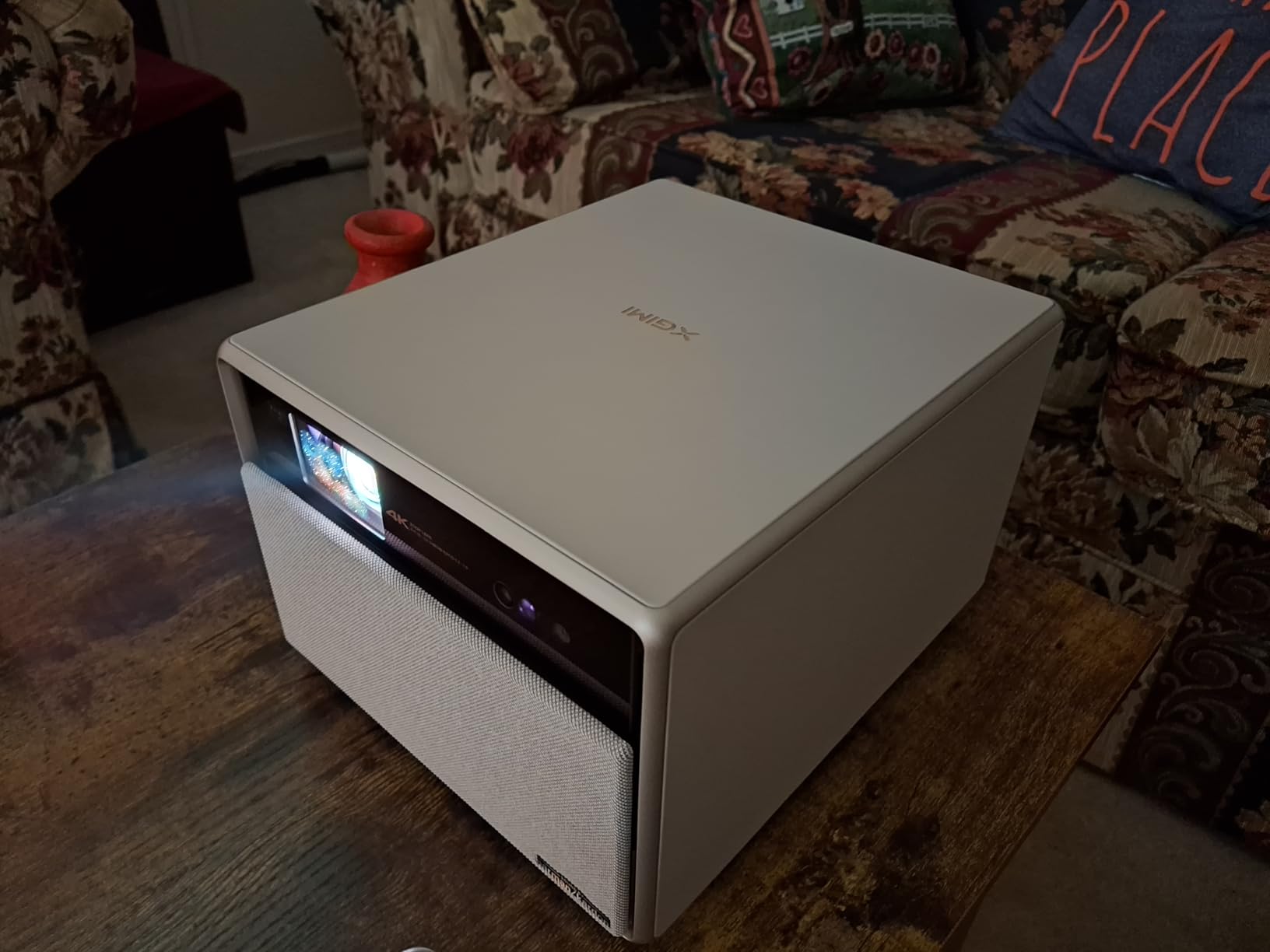 XGIMI HORIZON Ultra 4K Projector, Dolby Vision, 2300 ISO Lumens, 2 x 12W Harman Kardon Speakers, Home Theater Projector with WiFi and Bluetooth, Dual Light, Active 3D customer photo 1