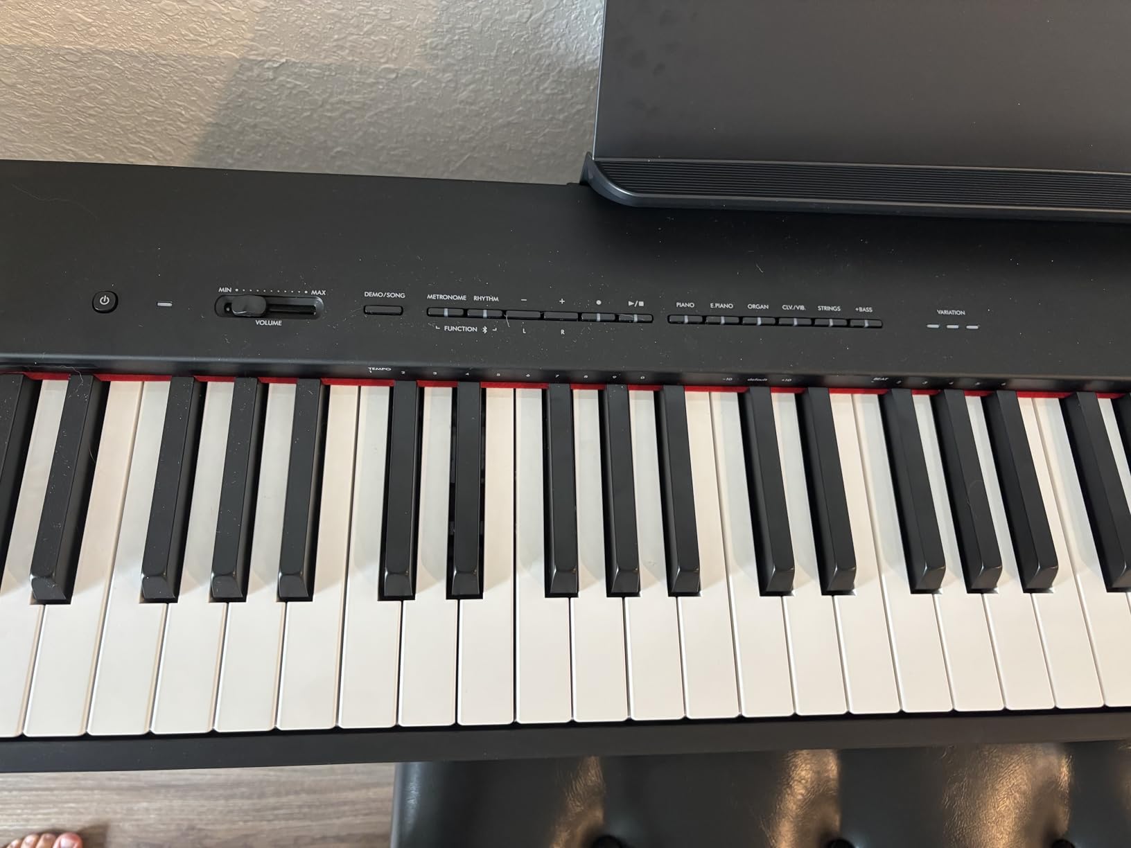 Yamaha P225 88-Key Digital Piano with Weighted Keys, Portable Design, Keyboard, Music Rest, Sustain Foot Switch, and Built-In Speakers, Black (P225B) customer photo 1