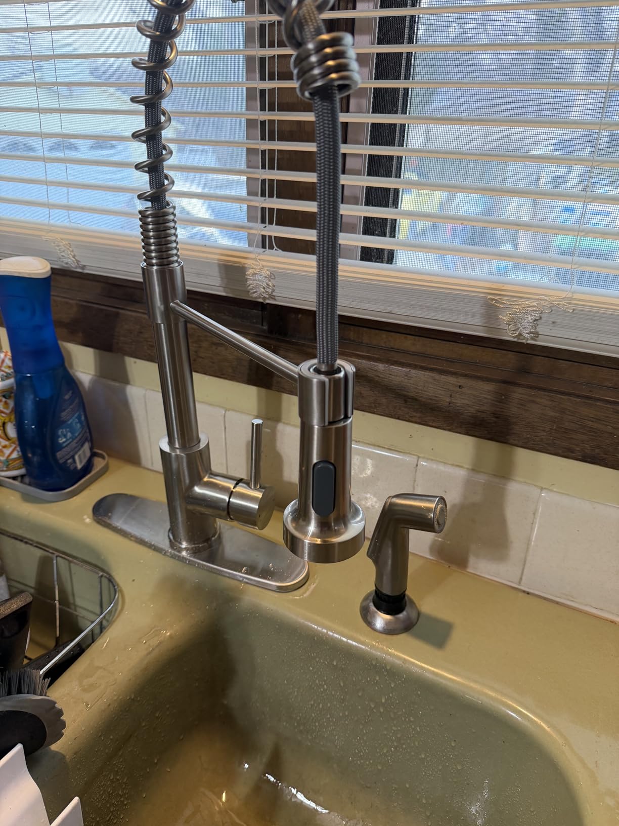 OWOFAN Touchless Kitchen Faucet with Pull Down Sprayer LED Light Single Handle Kitchen Sink Faucet Motion Sensor Smart Hands-Free, Stainless Steel Brushed Nickel 1080SN customer photo 2