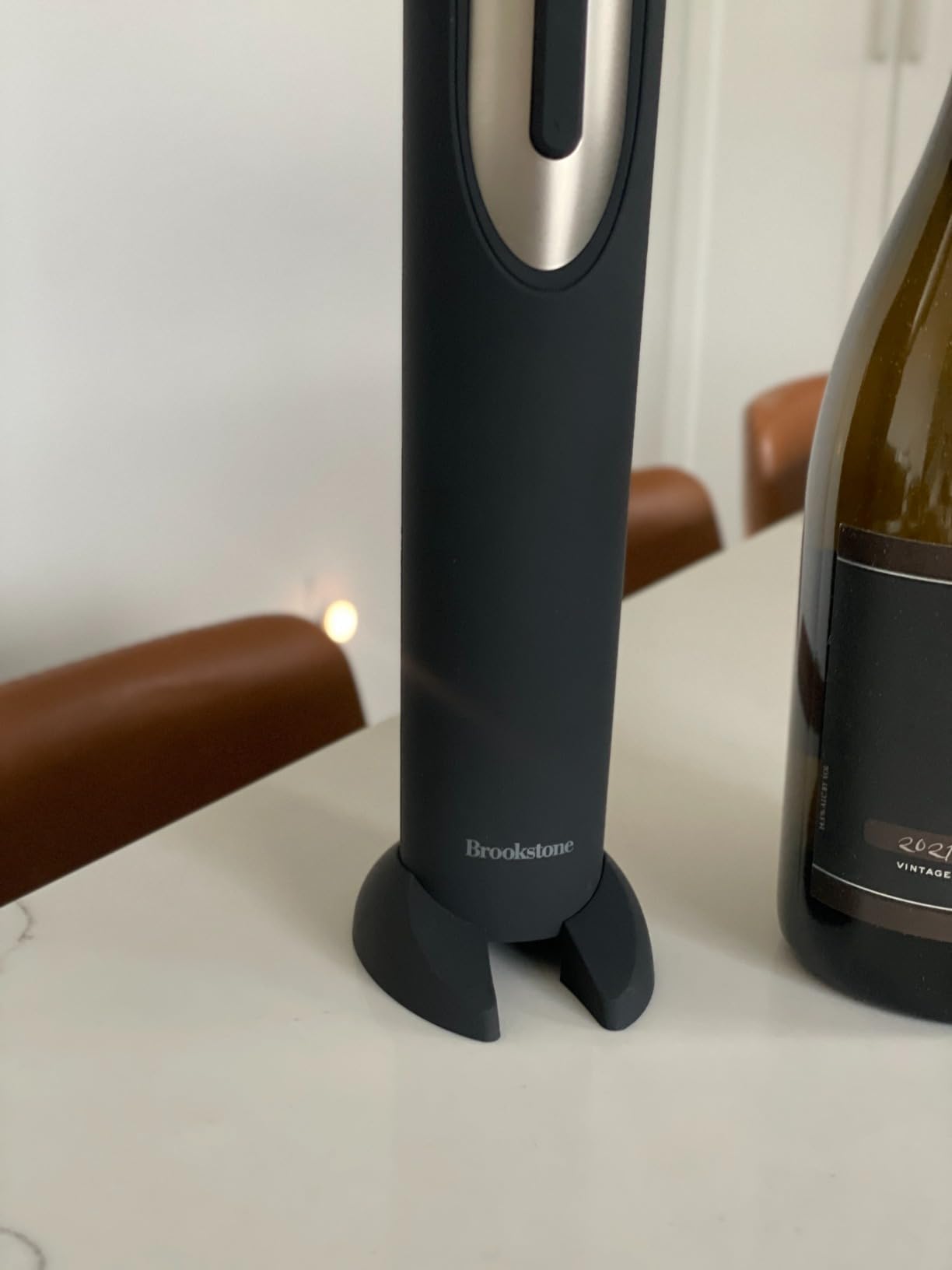 Brookstone Electric Wine Opener & Foil Cutter with Stand, Automatic Wine Bottle Opener, Battery Operated Corkscrew Opener, Kitchen, Wine Gifts for Men customer photo 2
