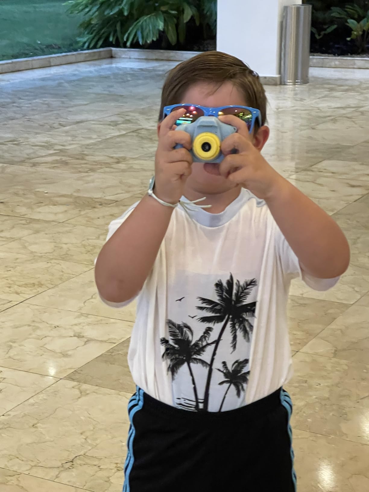 Agoigo Kids Waterproof Camera - Children Underwater HD Video Digital Camcorder, Portable Travel Toy for Toddler - Ideal Christmas Birthday Gifts for Boys Girls Age 3-12 with 32GB Card (Dark Blue) customer photo 1