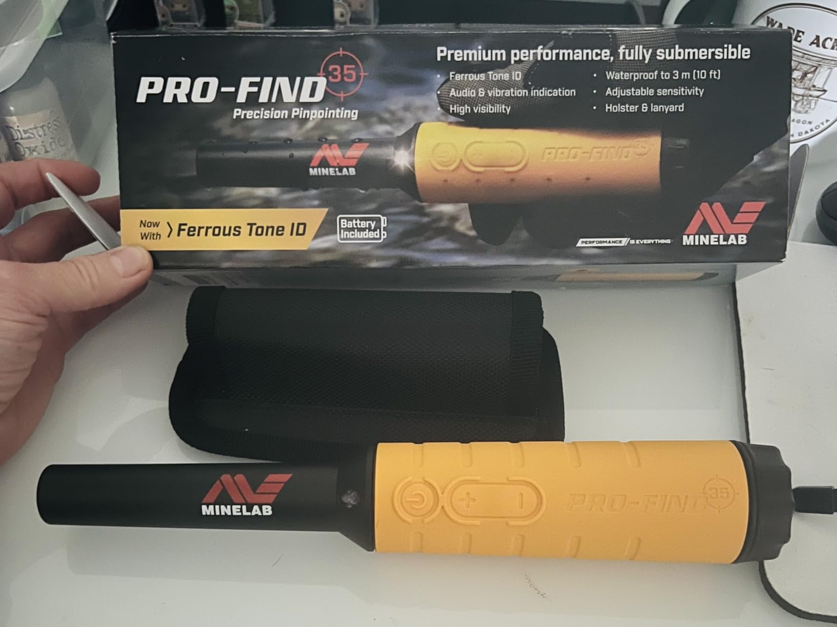 Minelab PRO-FIND 40 Waterproof Pinpointer Metal Detector for Experts with Tone ID & Adjustable Sensitivity (Built-in Flashlight, Holster & Lanyard Included) customer photo 1