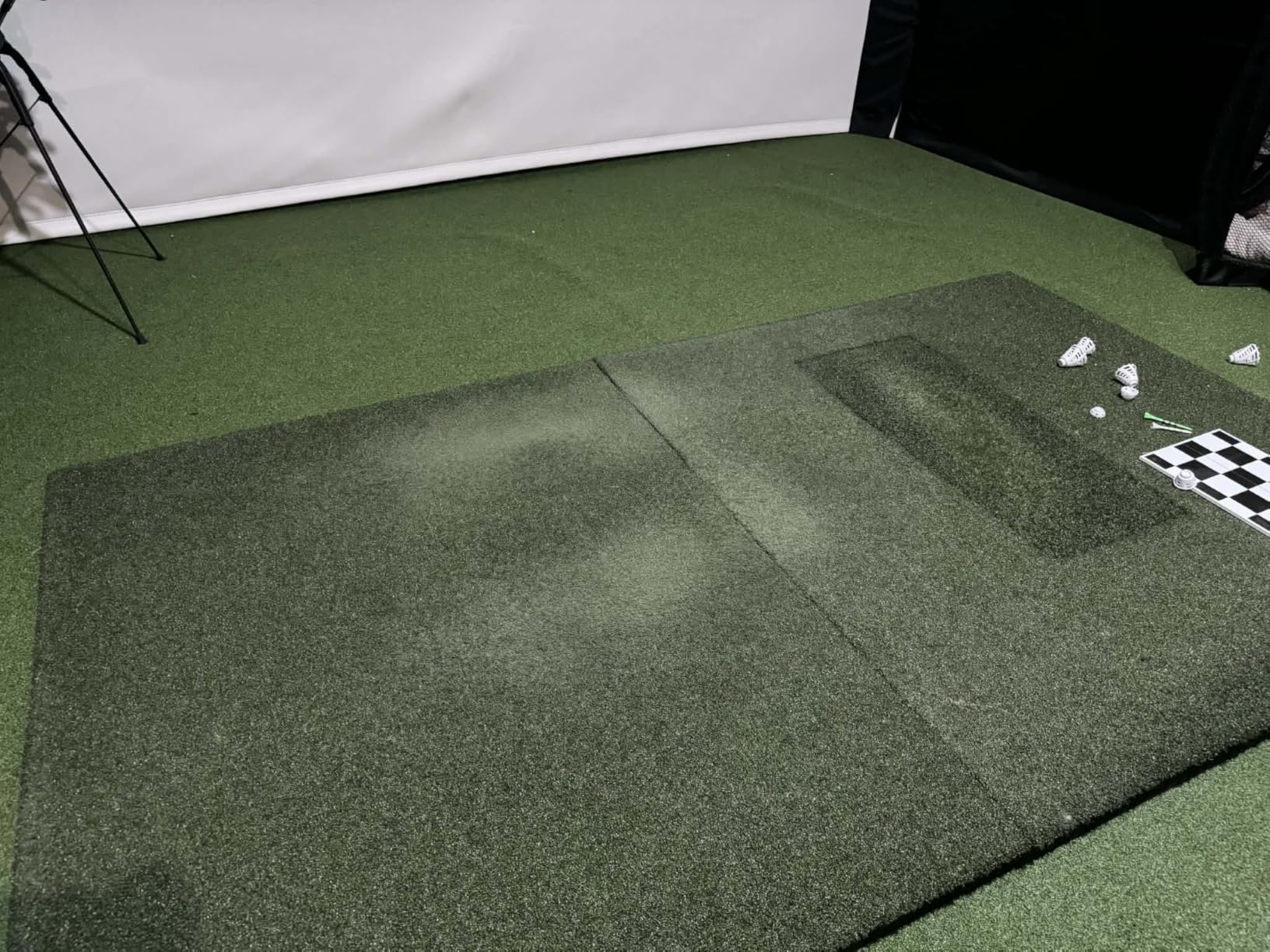 SIGPRO Softy Golf Mat - Professional-Grade Practice Mat - Realistic Fairway Feel - Real Tee Capable, Replaceable Hitting Strip, Thick Cushioning & Joint-Friendly Design customer photo 2