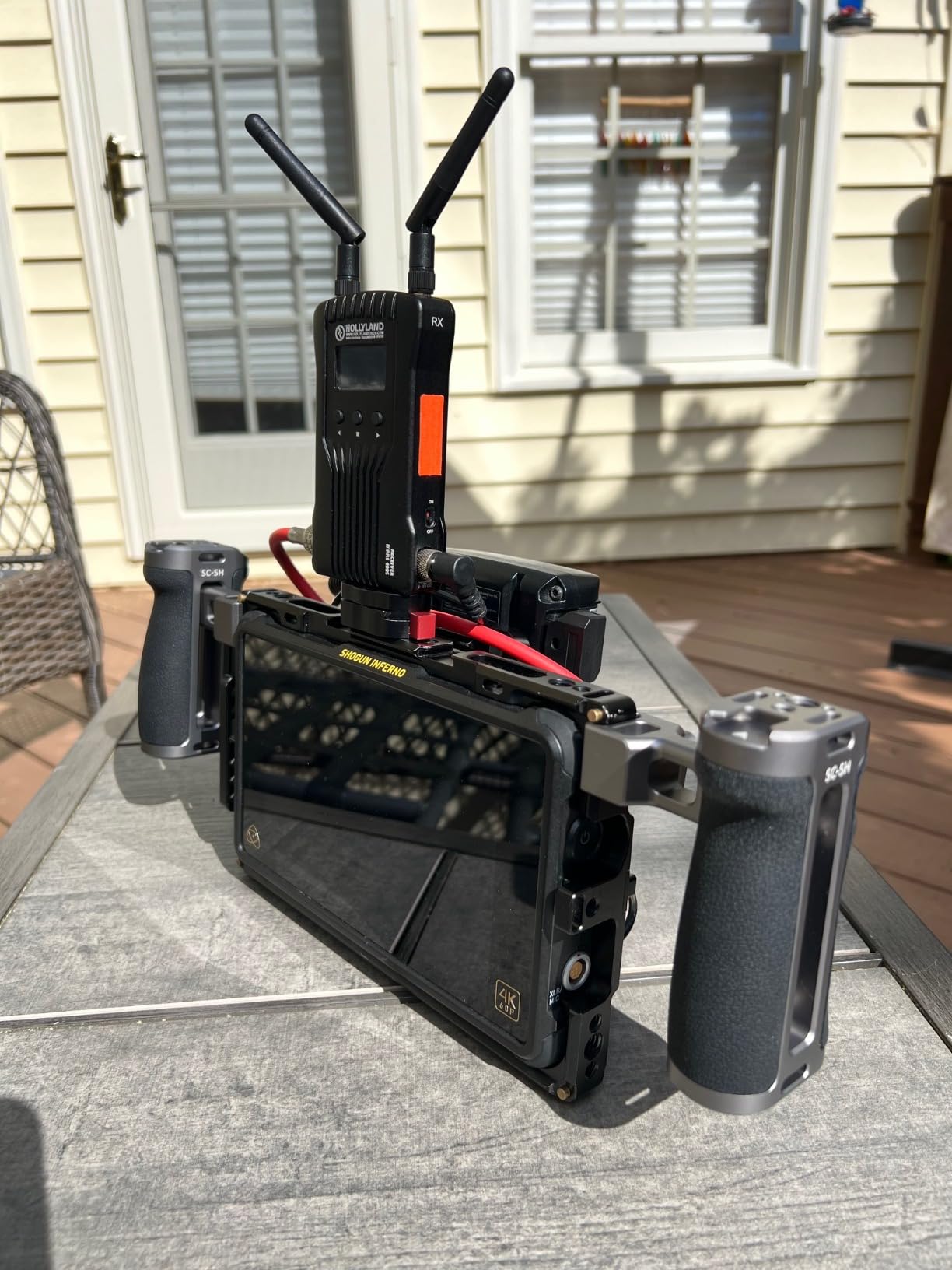 SIRUI Camera Cage Side Handle, Aluminum NATO and 3/8'' Locating Mount for ARRI Side Hand Grip with Cold Shoe and Threaded Holes, Up and Down Adjustable, Pack of 1, SC-SH customer photo 1