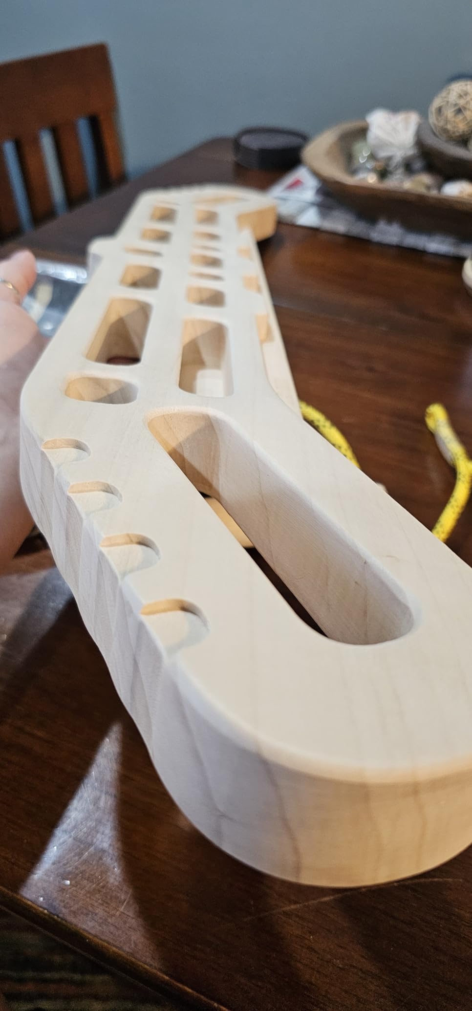 POWER GUIDANCE Wooden Hangboard, Portable Climbing Training Board, Enhances Finger Grip Strength for Indoor and Outdoor Use customer photo 1