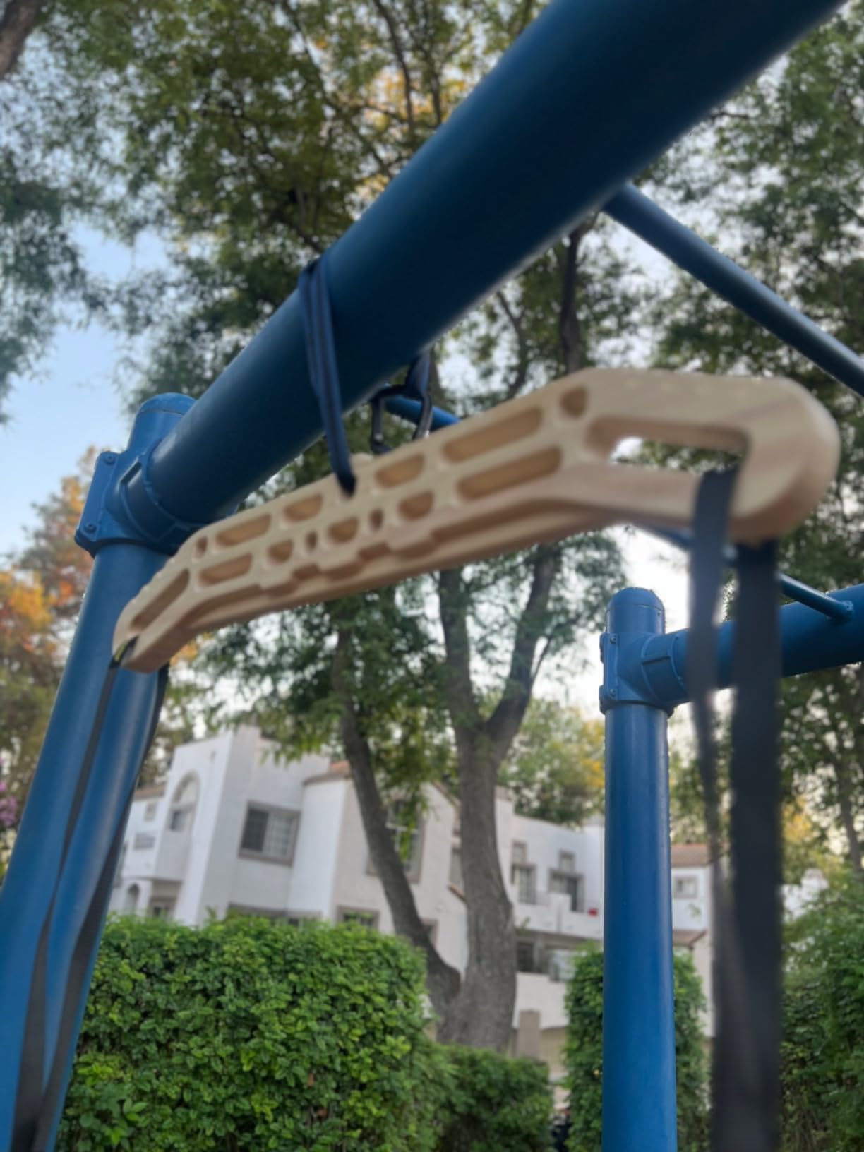 POWER GUIDANCE Wooden Hangboard, Portable Climbing Training Board, Enhances Finger Grip Strength for Indoor and Outdoor Use customer photo 2