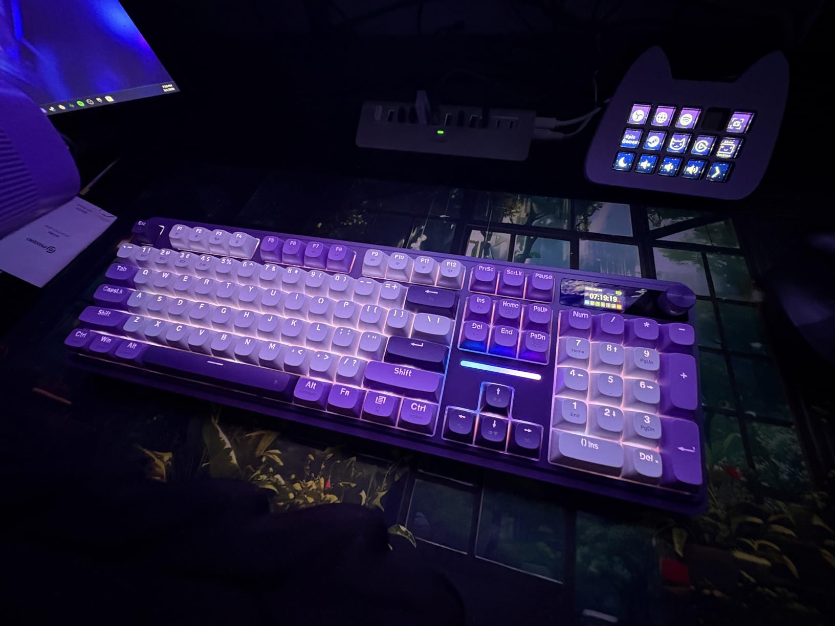 Redragon K668 RGB Gaming Keyboard, 108 Keys Wired Mechanical Keyboard w/Extra 4 Hotkeys, Sound Absorbing Foams, Upgraded Hot-swappable Socket, Mixed Color Keycaps x 2 Sets, Red Switch customer photo 1