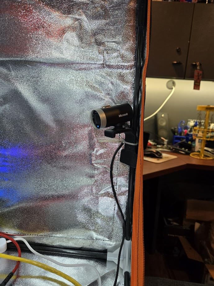 3D Printer Enclosure with LED Lighting, Fireproof Dustproof Tent Constant Temperature Protective Cover for Creality Ender 3 V3 SE/KE/Ender 3/Ender 3 Pro/Ender 3V2/Ender 3S1/Neo/Anycubic Elegoo, Medium customer photo 1