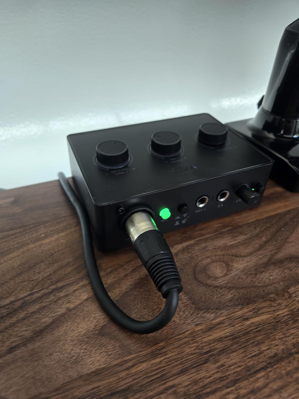 FIFINE PC Audio Mixer for Recording Music, USB Interface for Streaming and Podcasting with XLR, Monitor, 48V Phantom Power, Gain Knob, for Instrument Guitar/Video Content Creation/Vocal-Ampli 1 customer photo 1