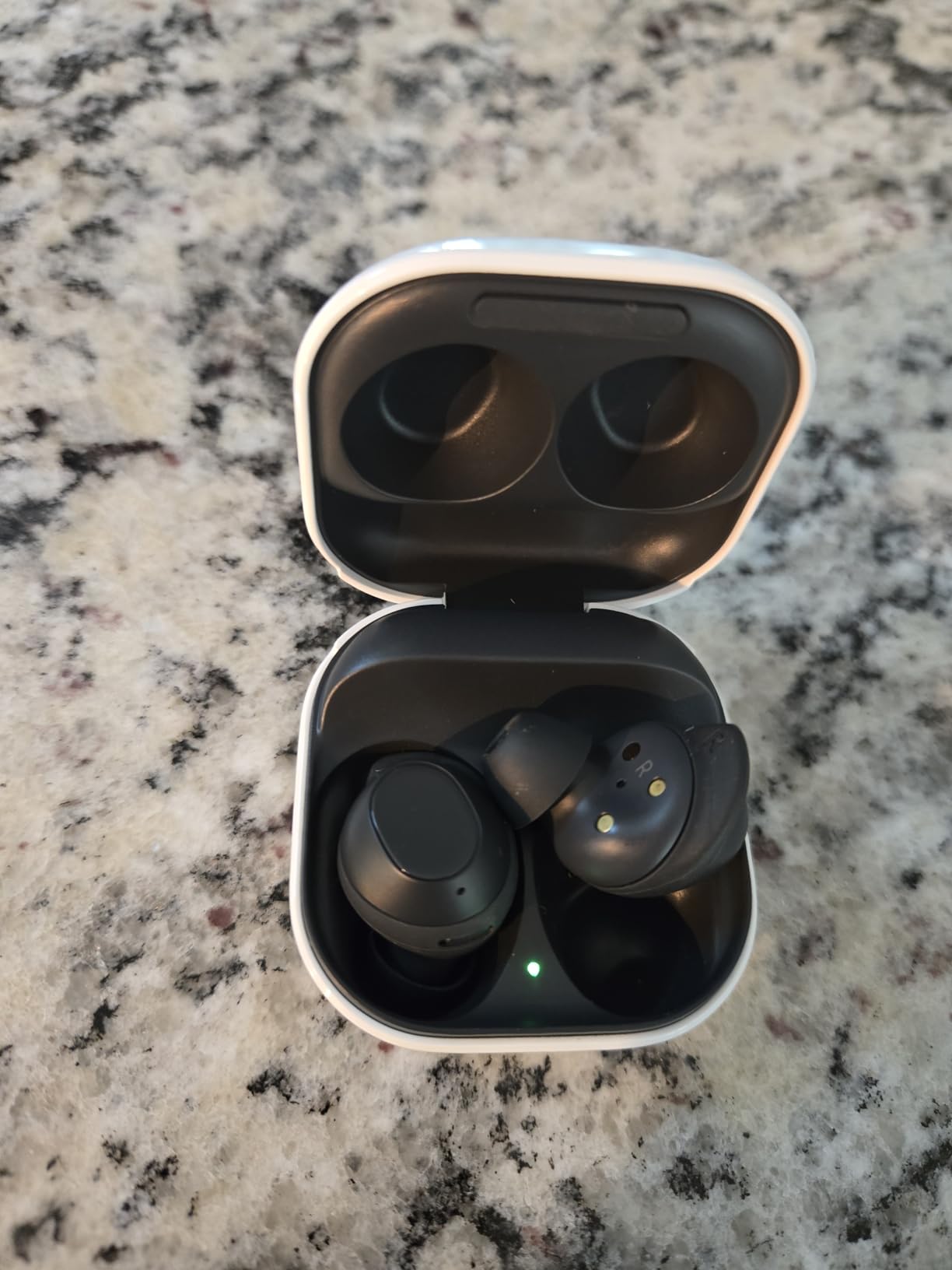 Samsung Galaxy Buds FE True Wireless Bluetooth Earbuds, Comfort and Secure in Ear Fit, Auto Switch Audio, Touch Control, Built-in Voice Assistant, Graphite [US Version, 1Yr Manufacturer Warranty] customer photo 2