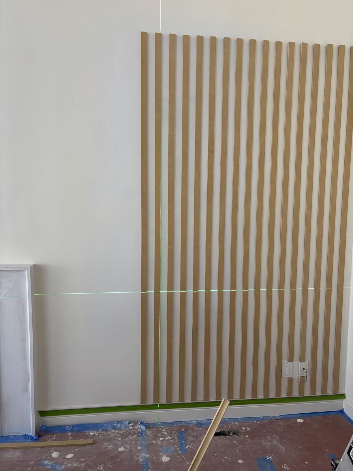 Fanttik D2 Pocket Green Laser Level, 100 ft Self-Leveling Cross Line Laser, Type-C Rechargeable, Rotatable 360 Degree, Pulse Mode, Magnetic Bracket, Carrying Pouch, for Picture Hanging and Home DIY customer photo 2