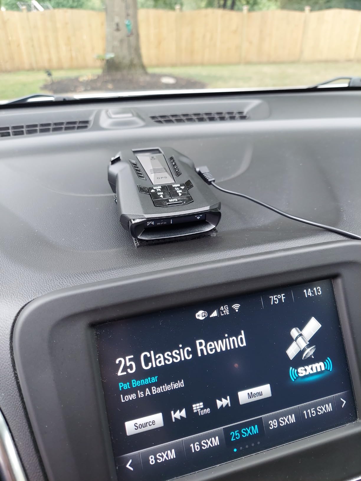 Cobra RAD 700i Laser Radar Detector - Premium Detection Range, AutoLearn Intelligence, Advanced Filtering Software, Apple CarPlay and Android Auto Compatible, Laser Eye Front and Rear Detection customer photo 2